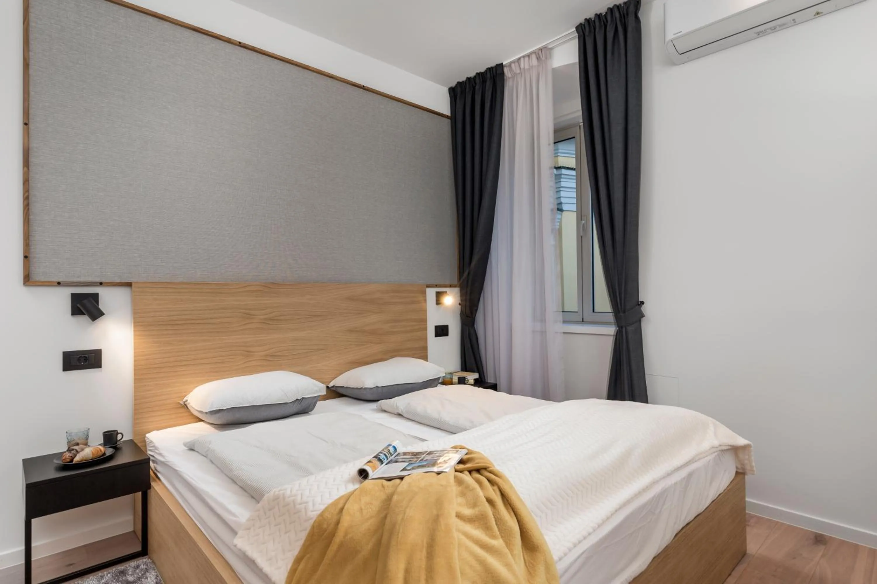 Deluxe King Studio in Deluxe Apartments & Rooms "In the Center"