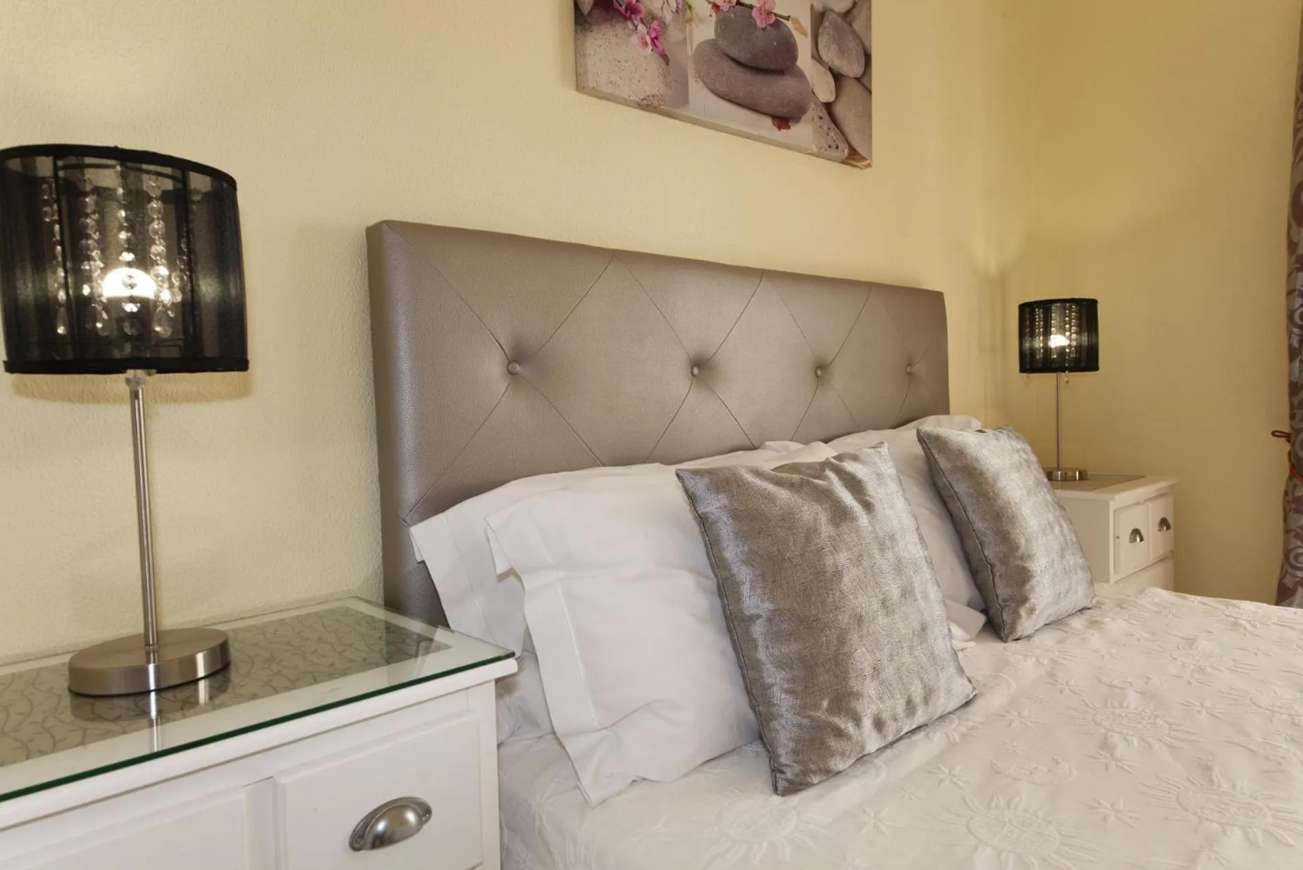 Floor plan, Bed in B17 - The Stunning Seaview Apartment