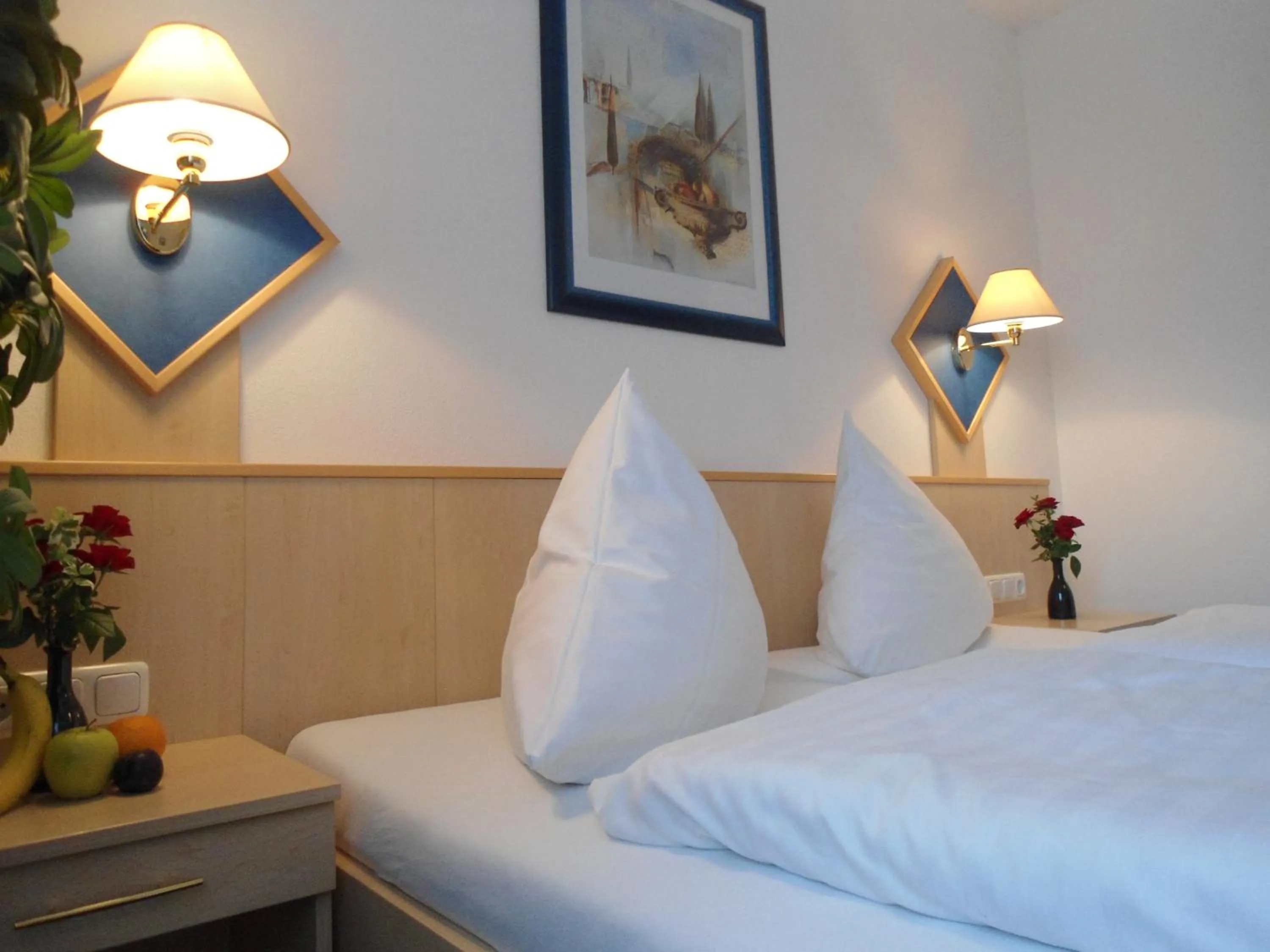 Bed in Hotel Hutzenthaler