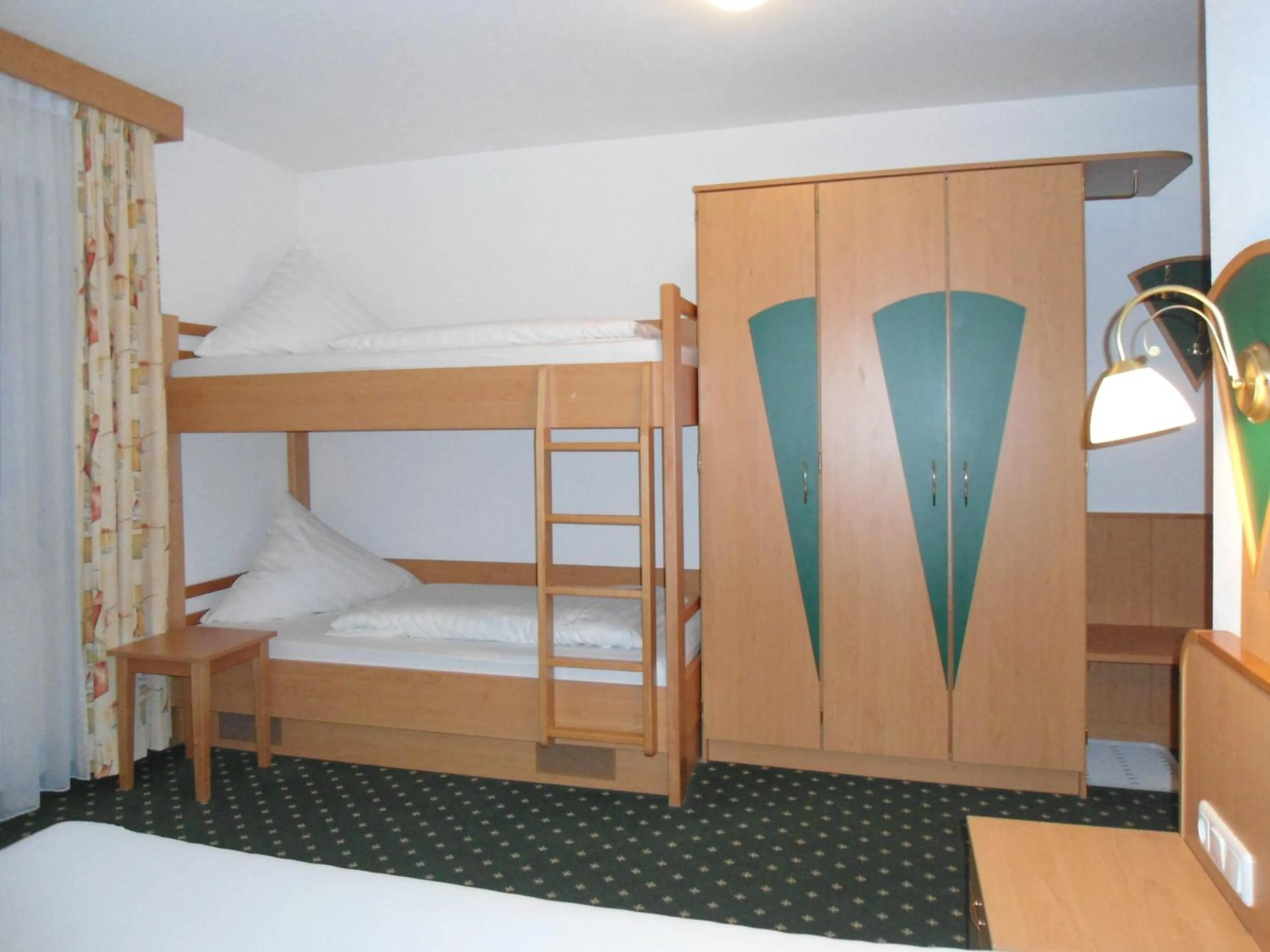 Bedroom, Bed in Hotel Hutzenthaler