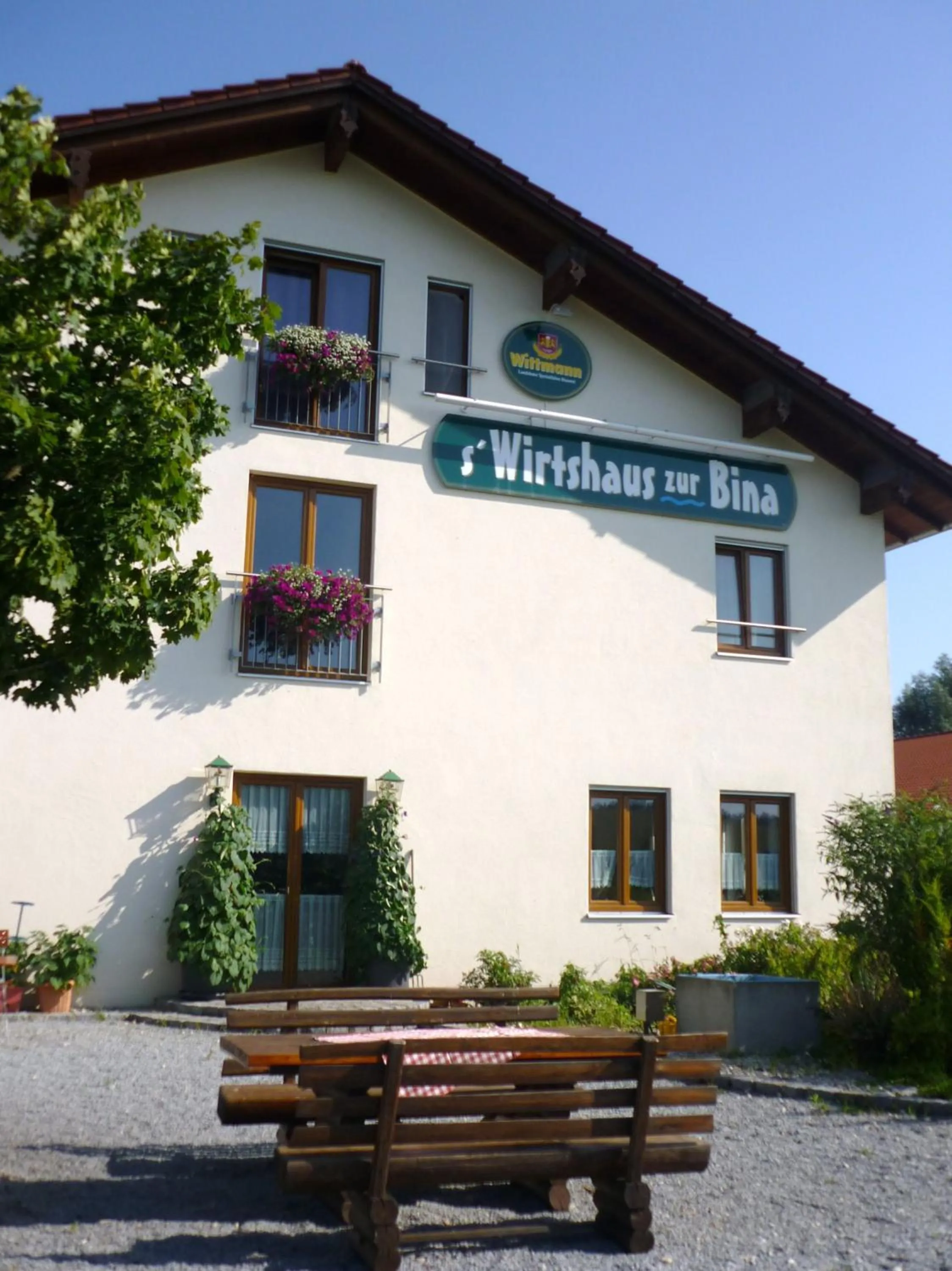 Facade/entrance in Wirtshaus Zur Bina