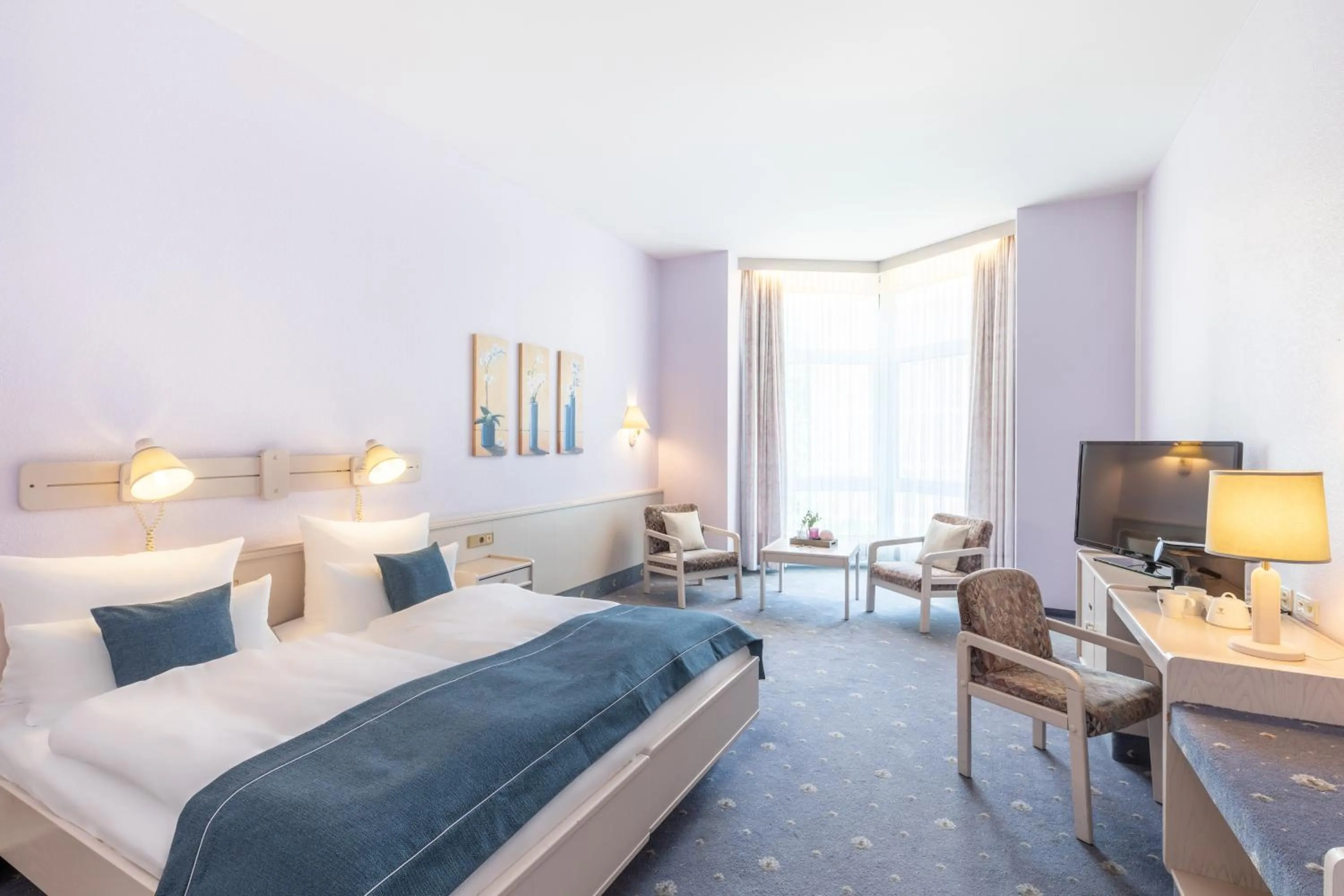 Bedroom, Bed in Hotel Elisenhof Mönchengladbach