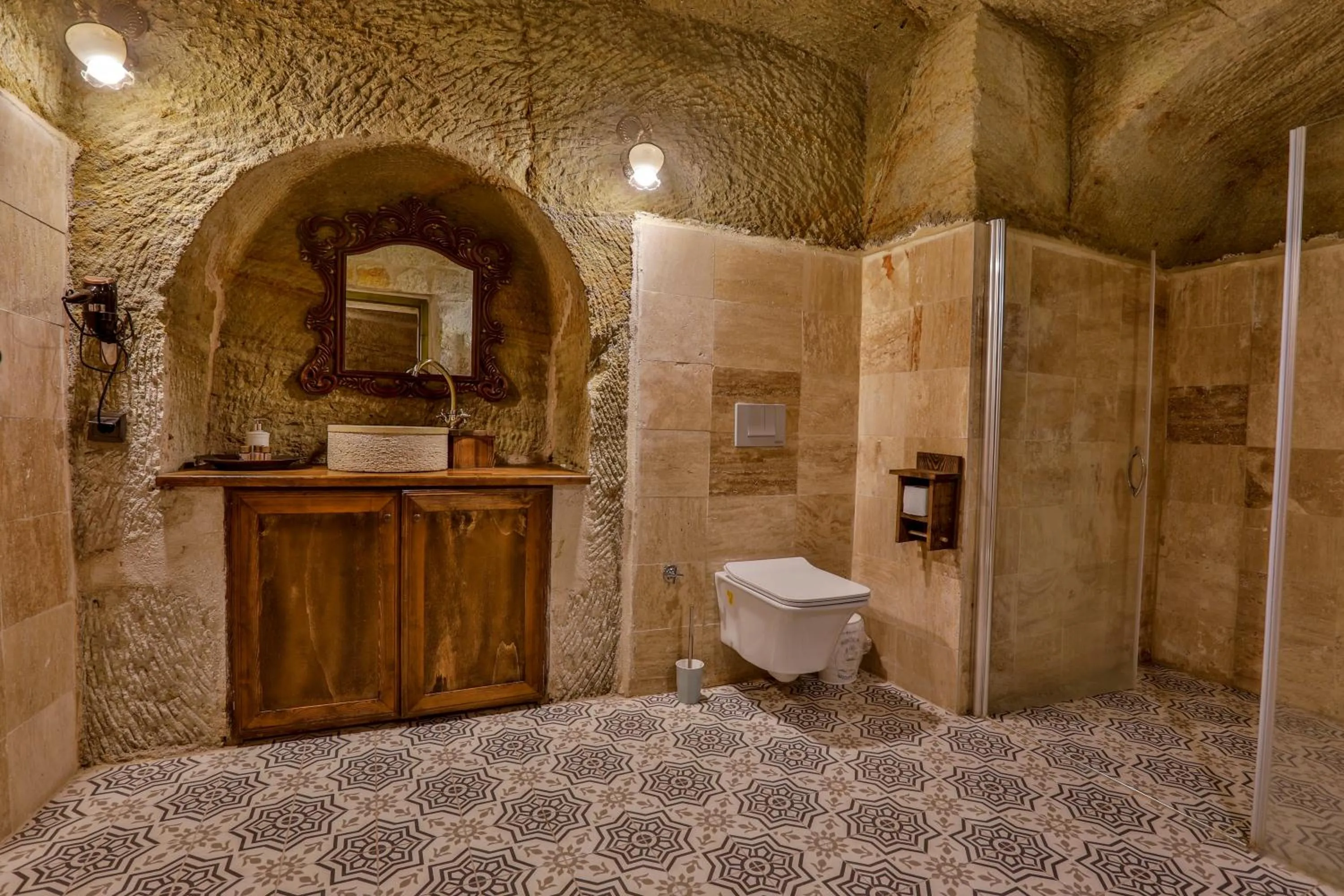 Toilet in Casia Cave Suites