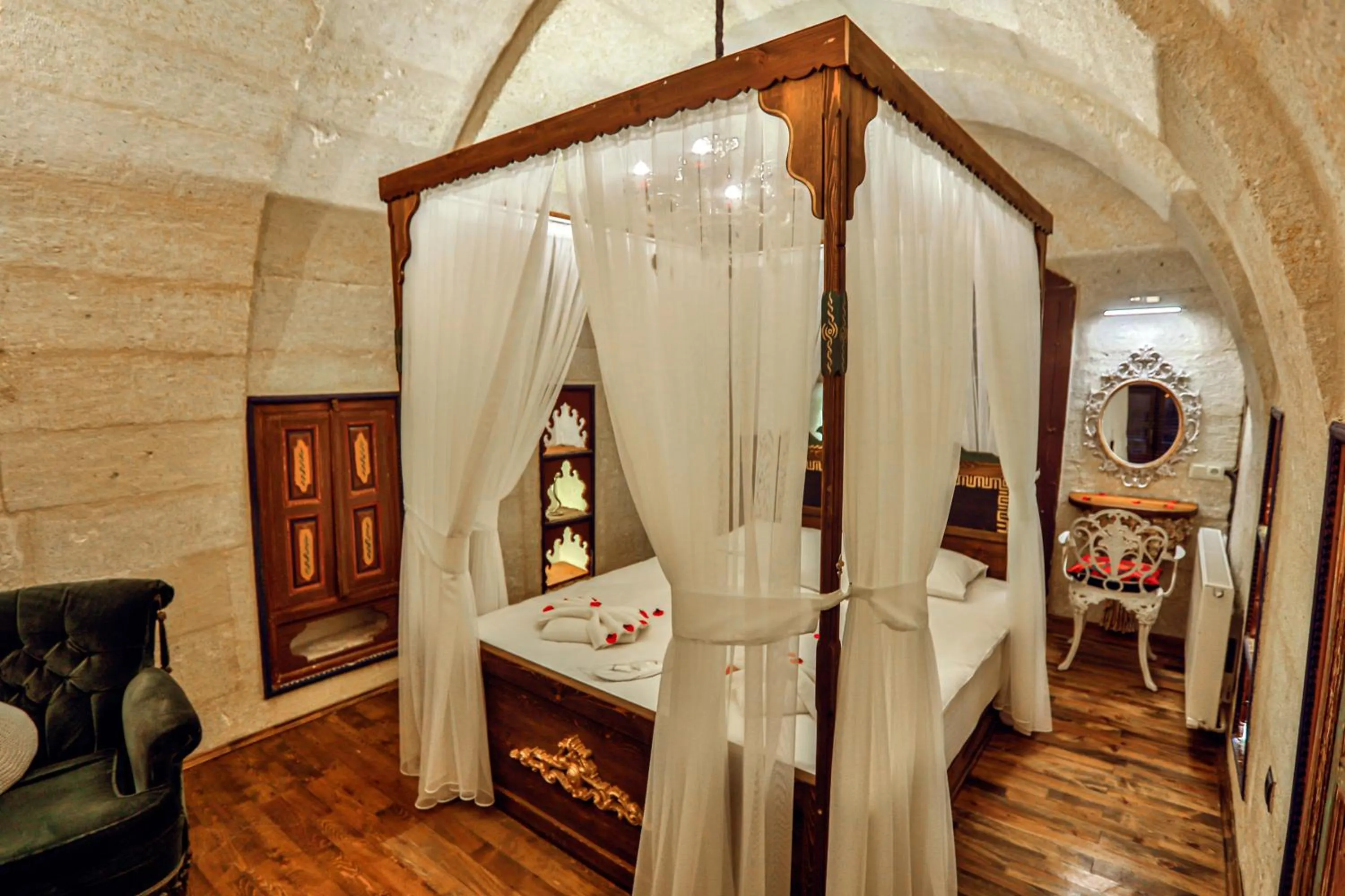 Bed in Casia Cave Suites