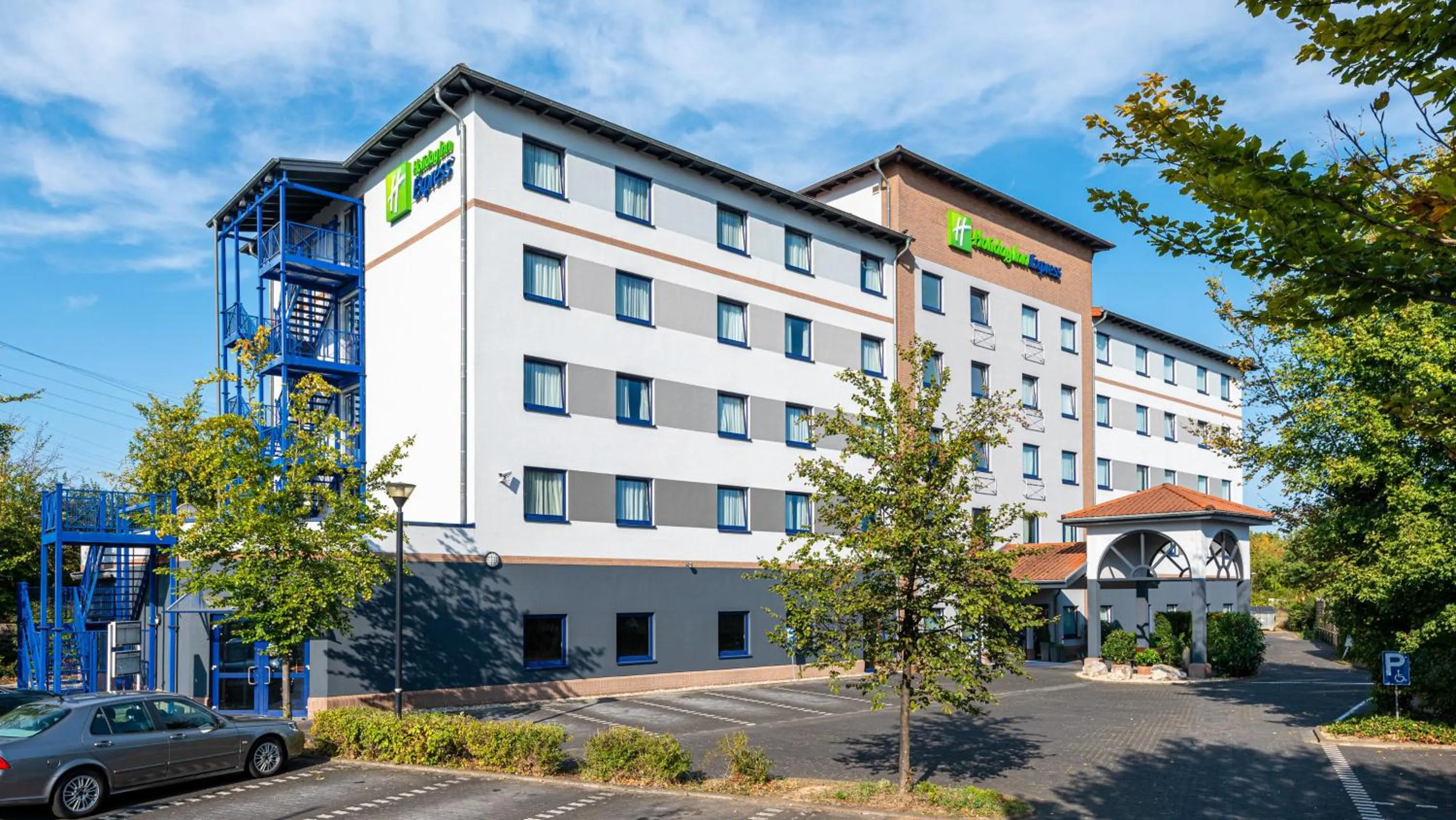 Property building in Holiday Inn Express Cologne Troisdorf by IHG