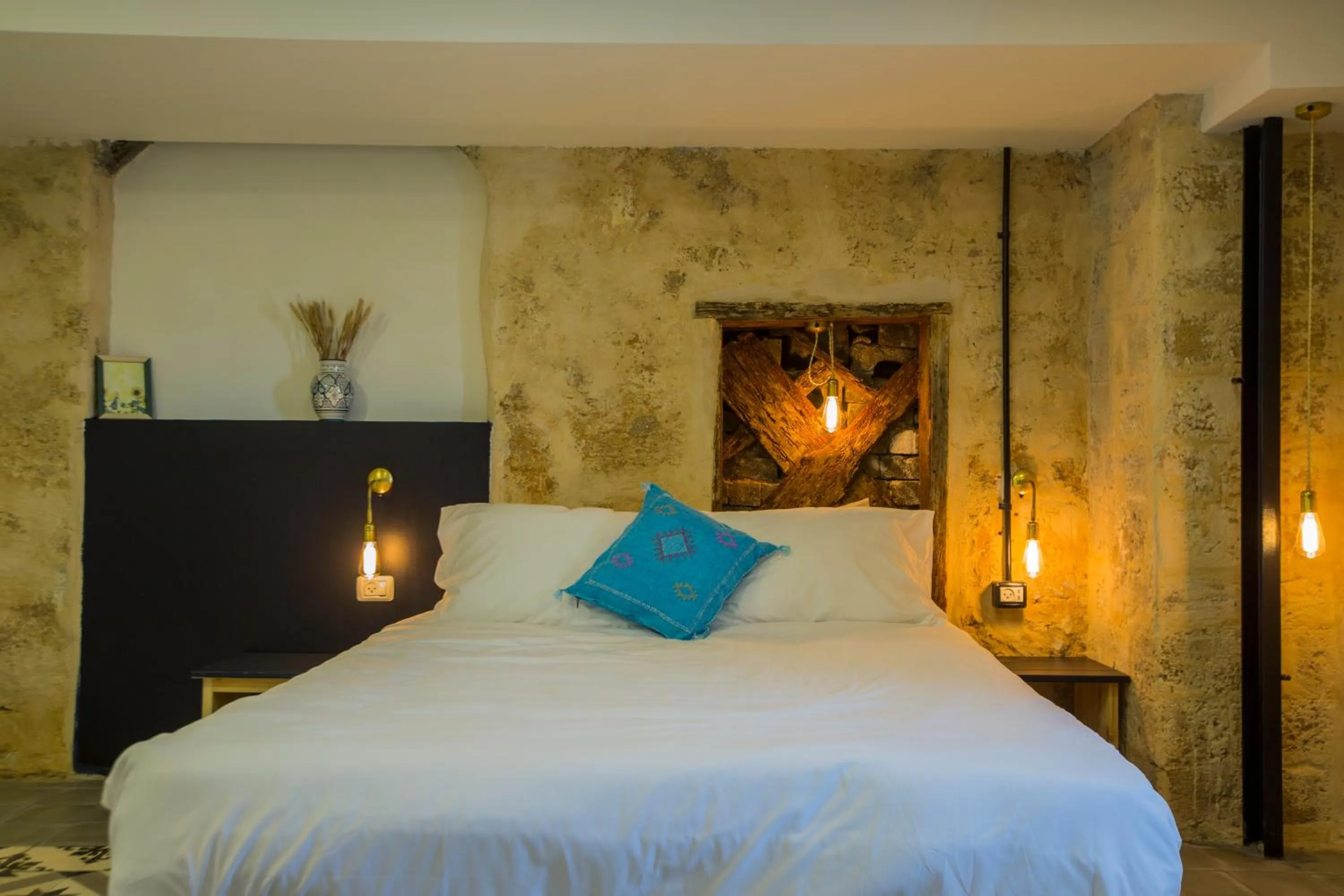 Bed in Tel-Aviv LALA Boutique Hotel