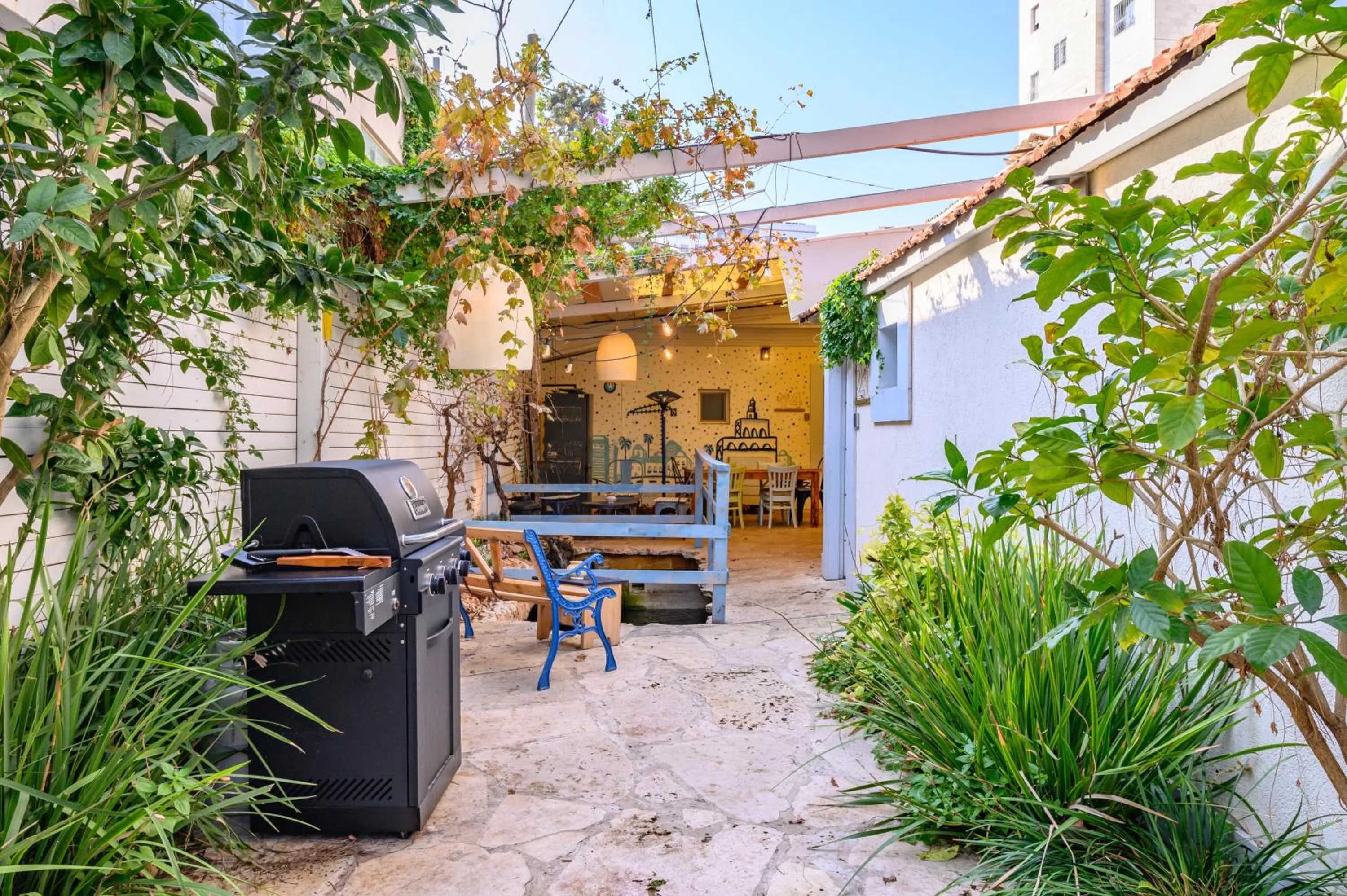 Garden in Tel-Aviv LALA Boutique Hotel