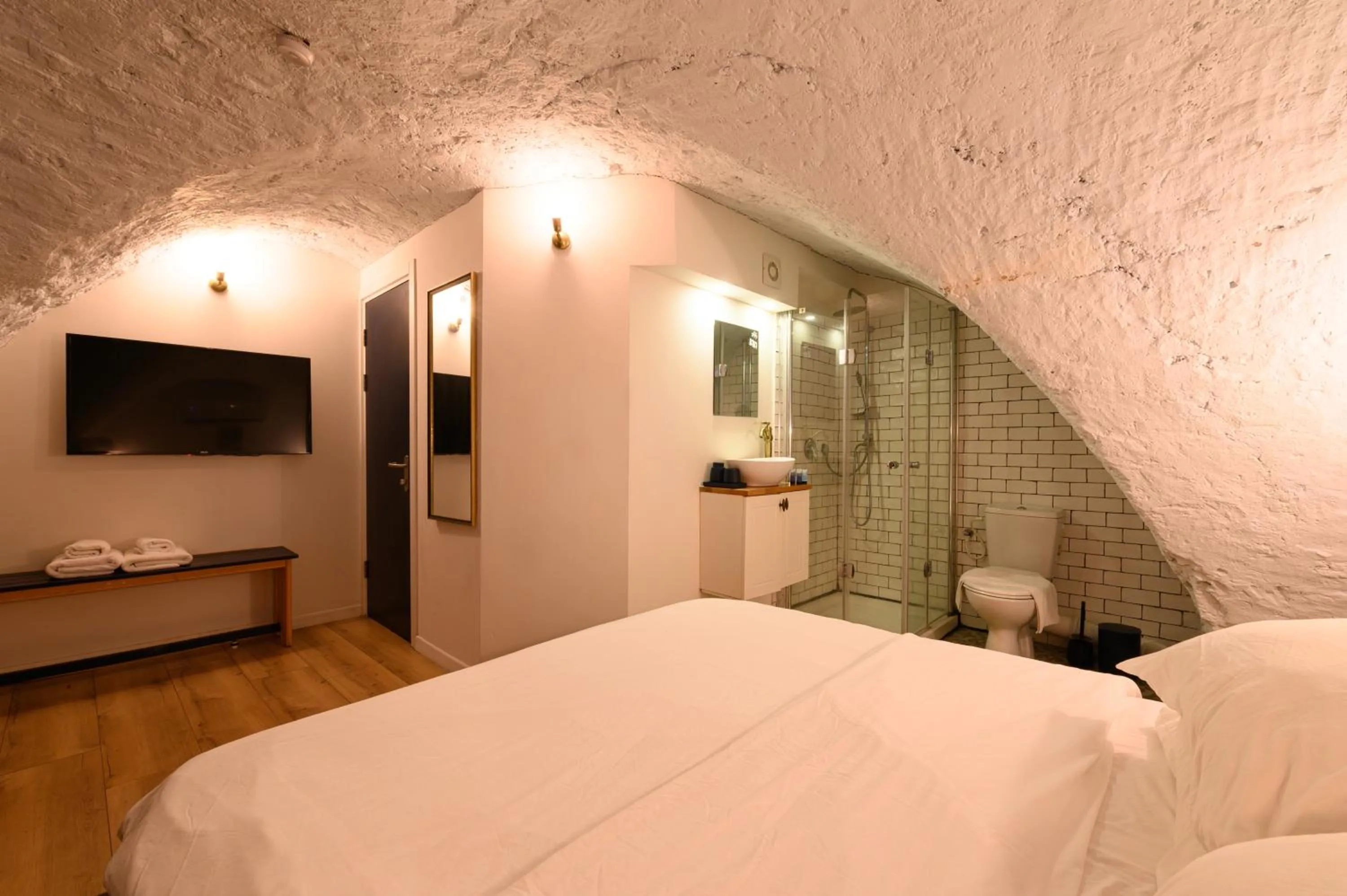 Bed in Tel-Aviv LALA Boutique Hotel