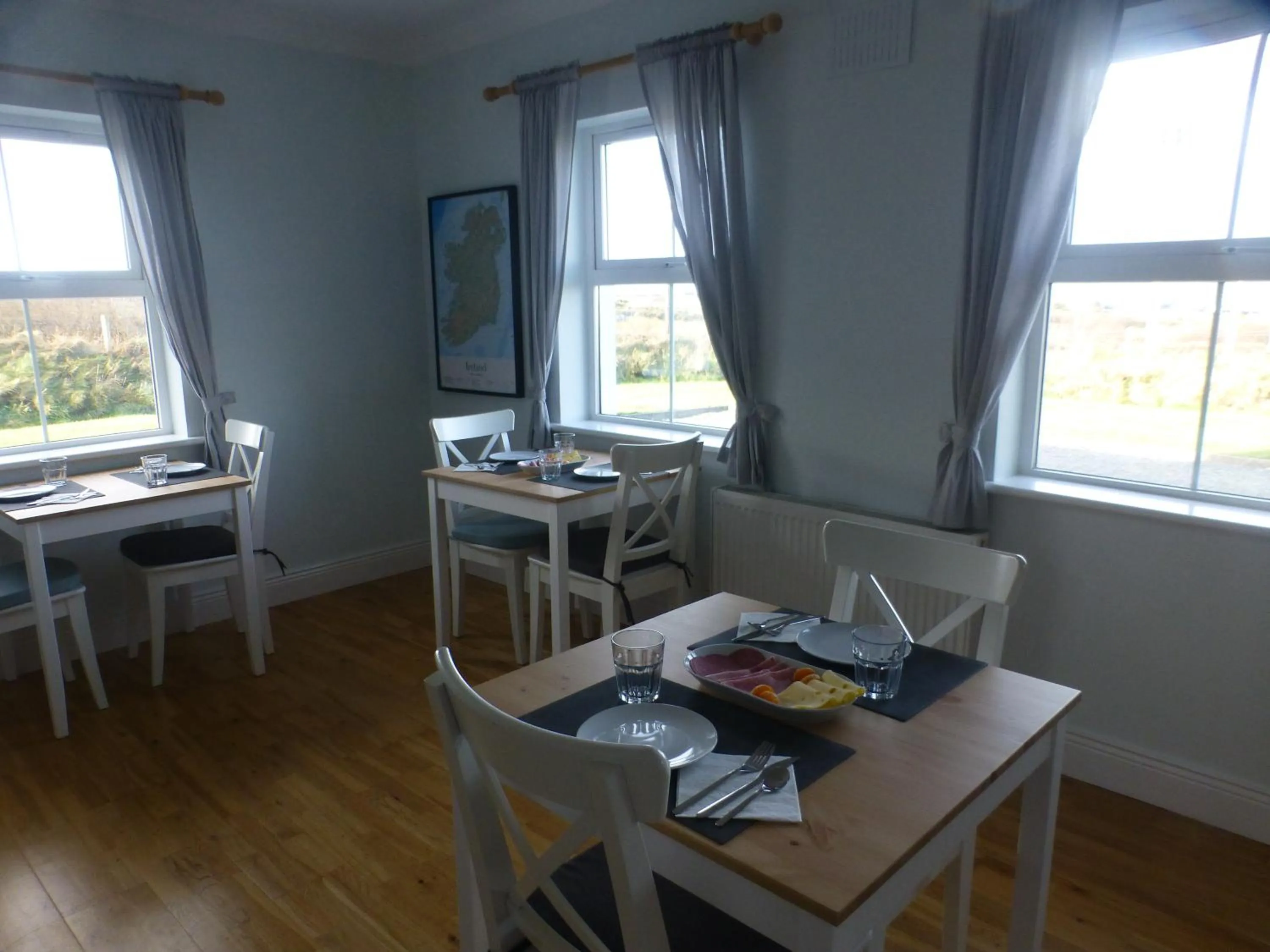 Dining area in Seagull Cottage B&B