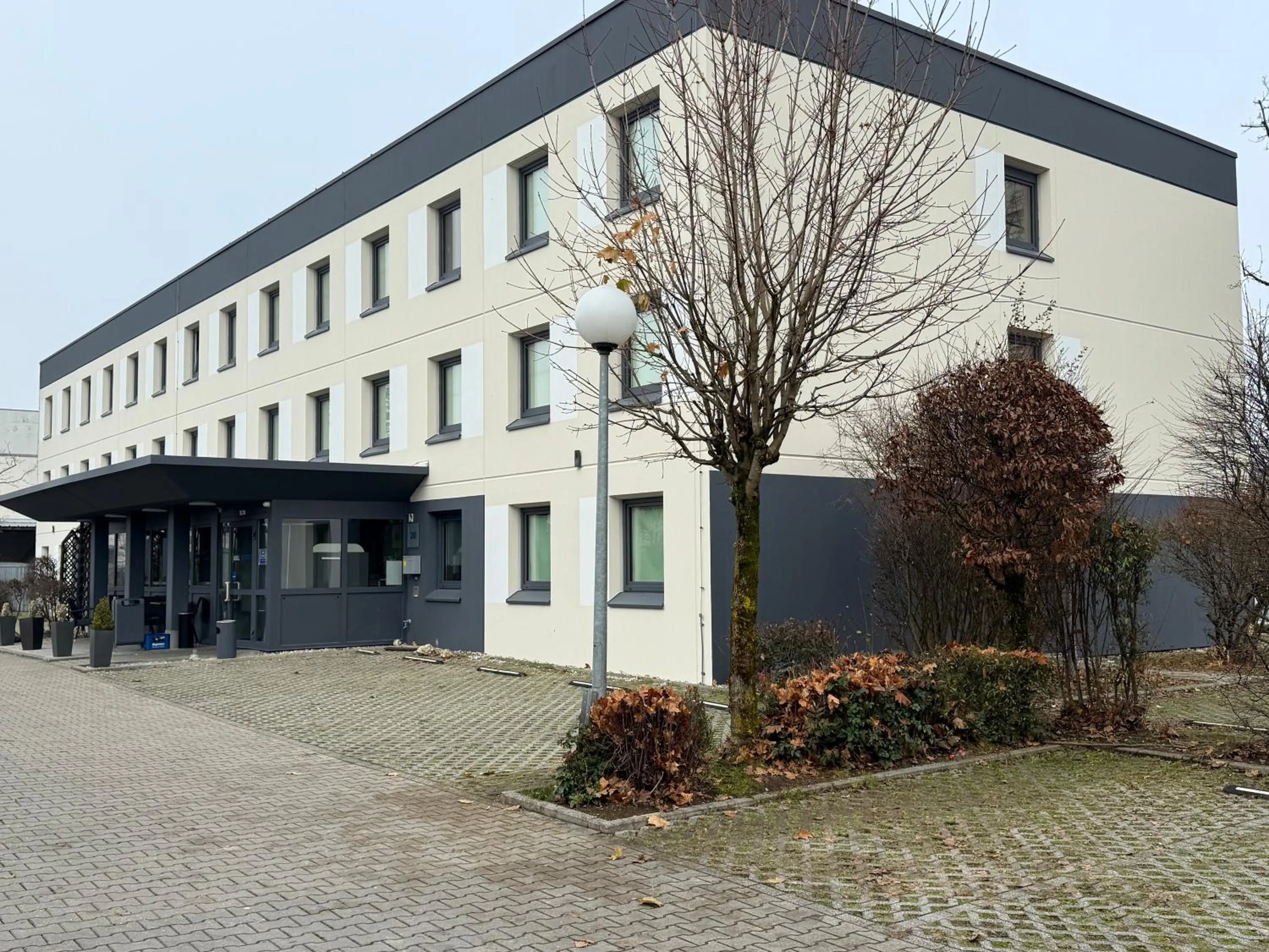 Property building in ibis budget Muenchen Putzbrunn