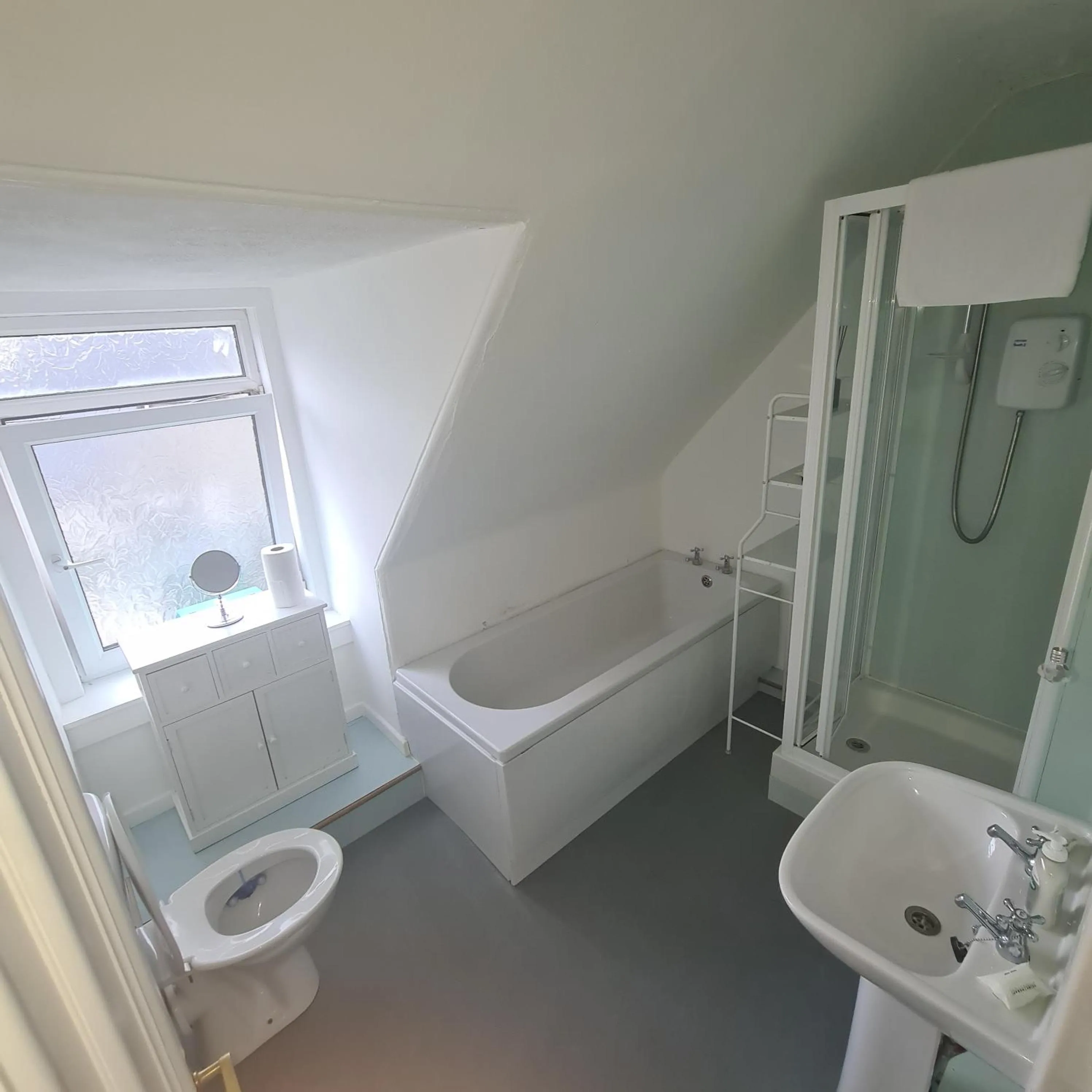 Bathroom in Glenmoore Guest House