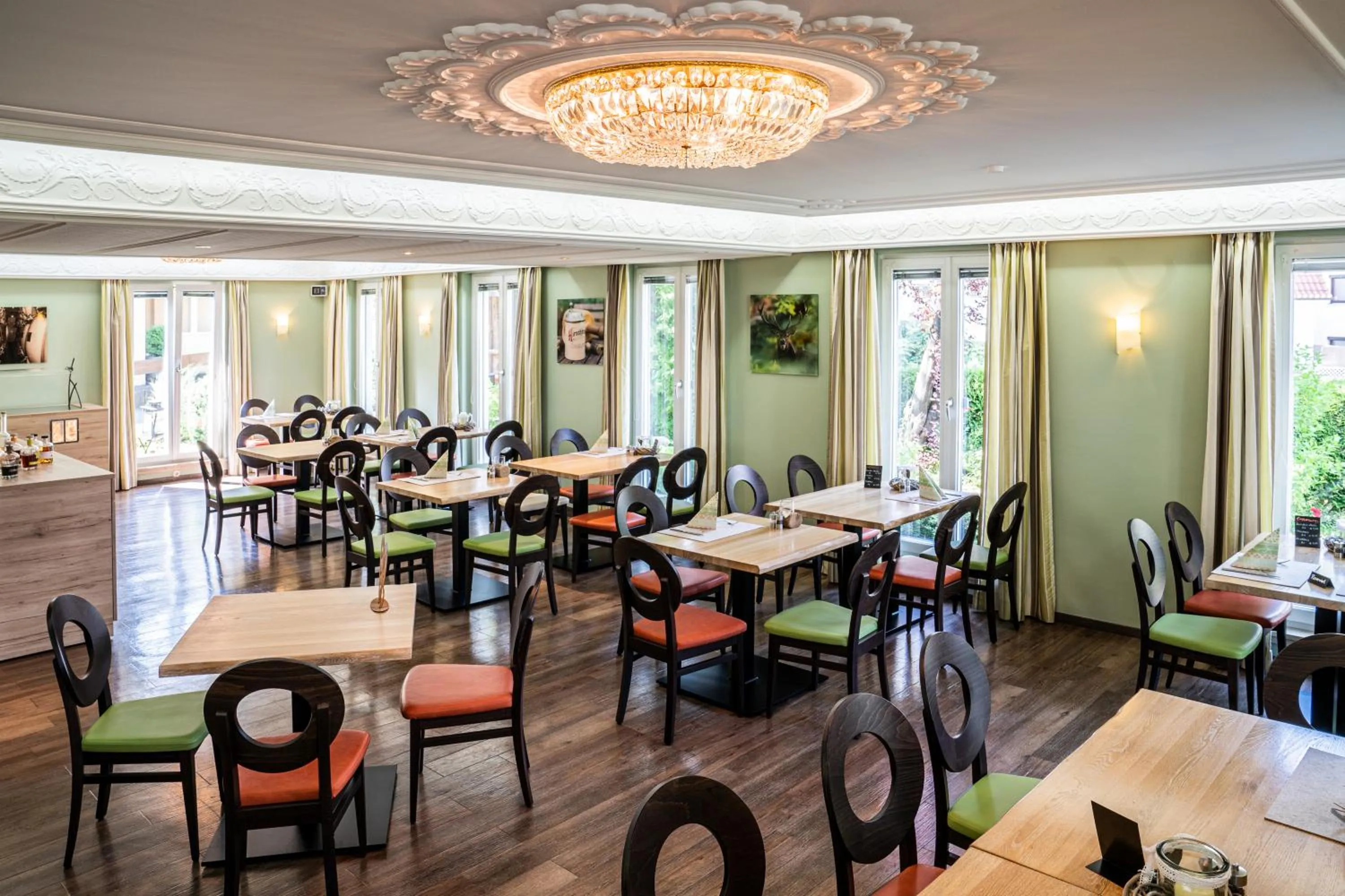 Restaurant/places to eat in Akzent Hotel Restaurant Hirsch