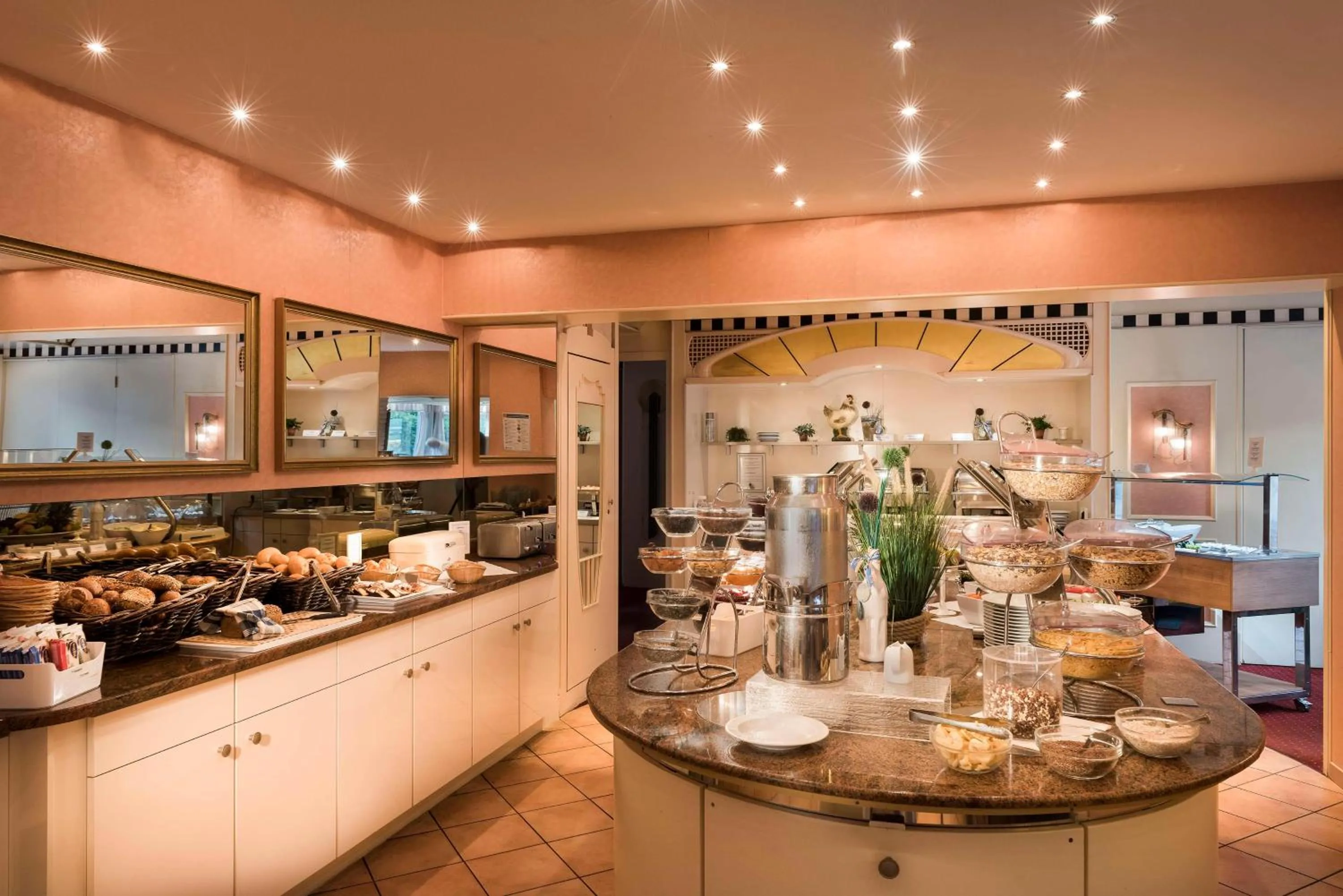 Breakfast in Best Western Hotel zur Post