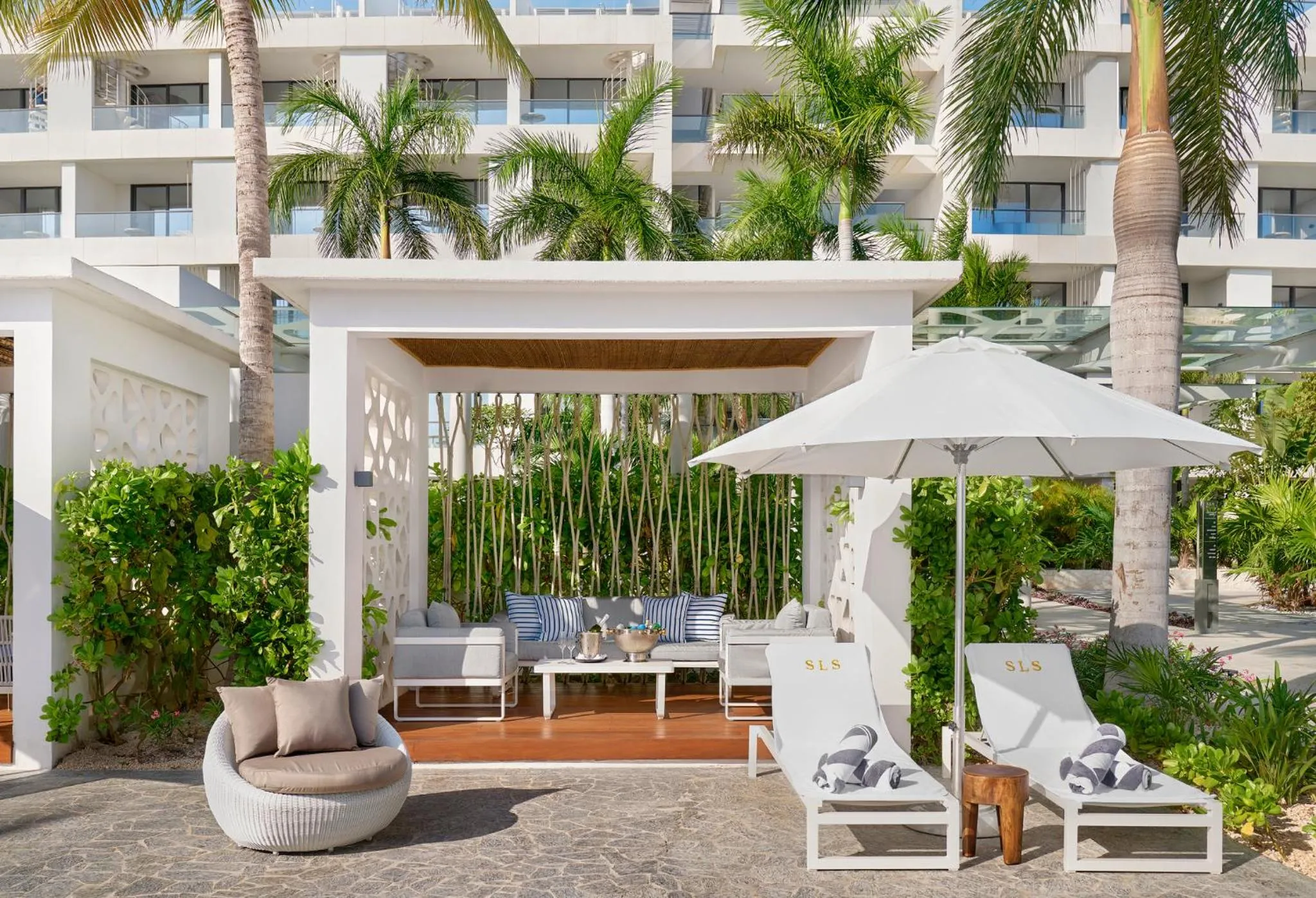 Swimming pool in SLS Playa Mujeres - ALL Inclusive Collection