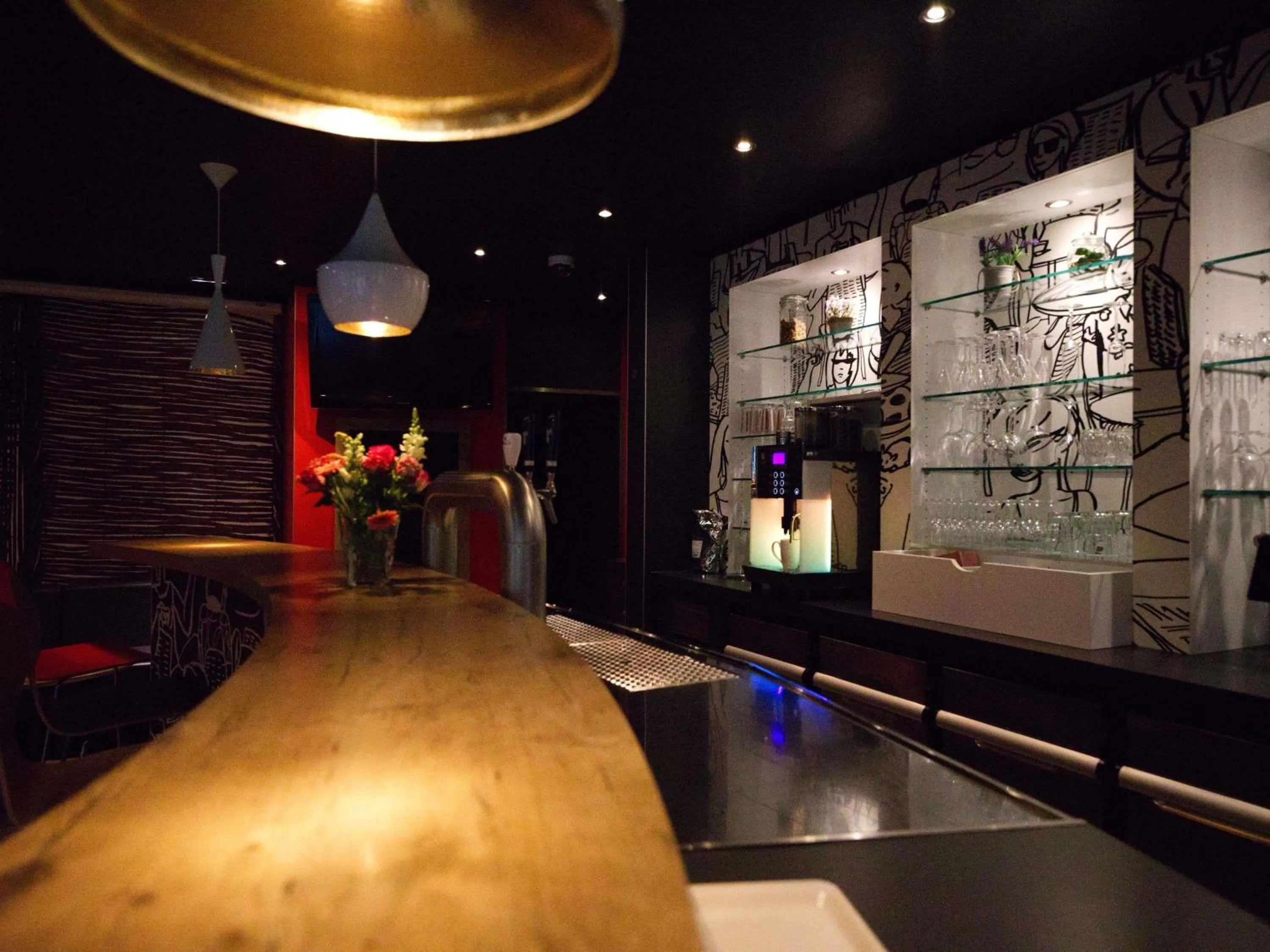 Lounge or bar in ibis Köln Centrum