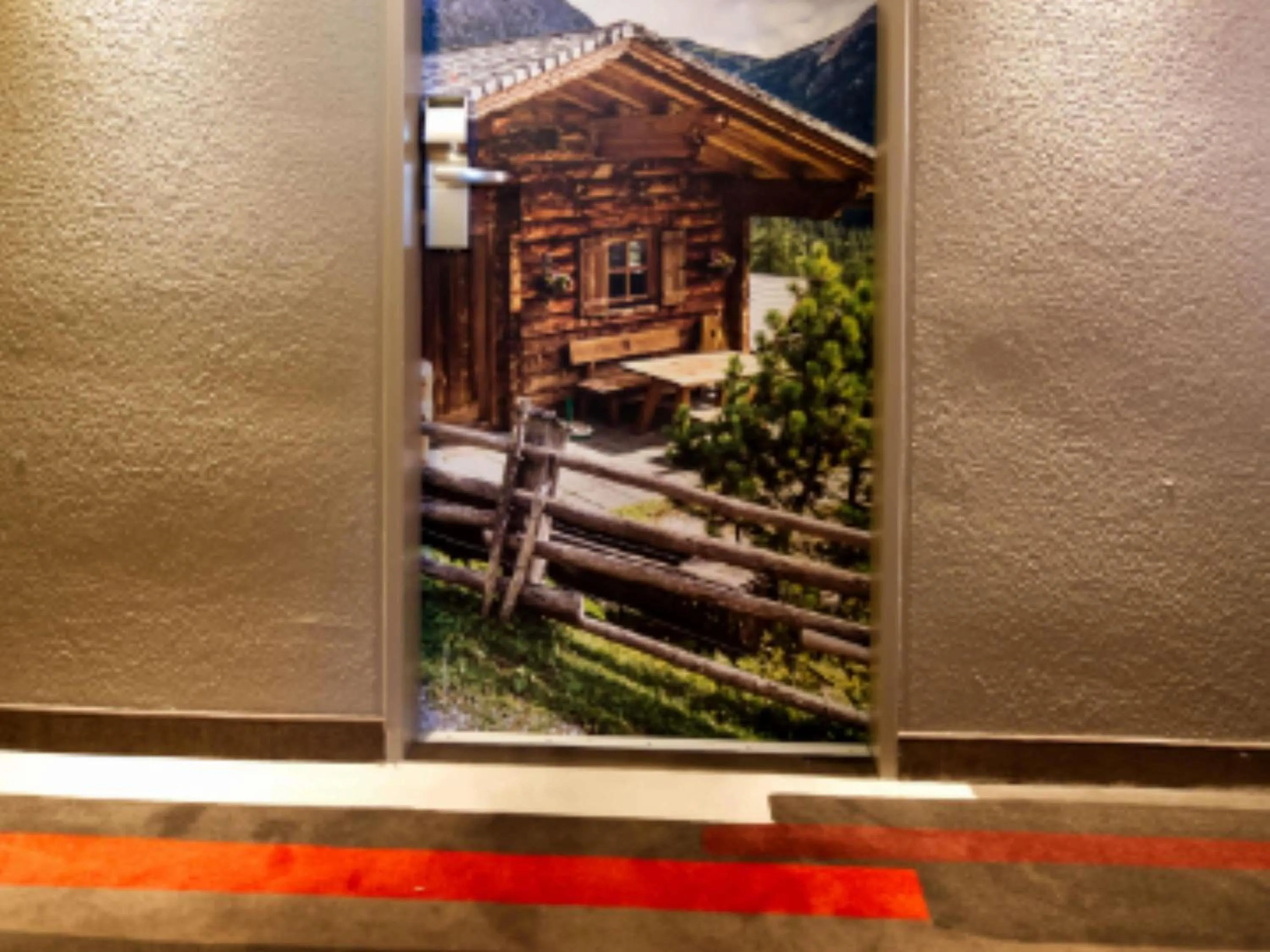 Bedroom in ibis Köln Centrum