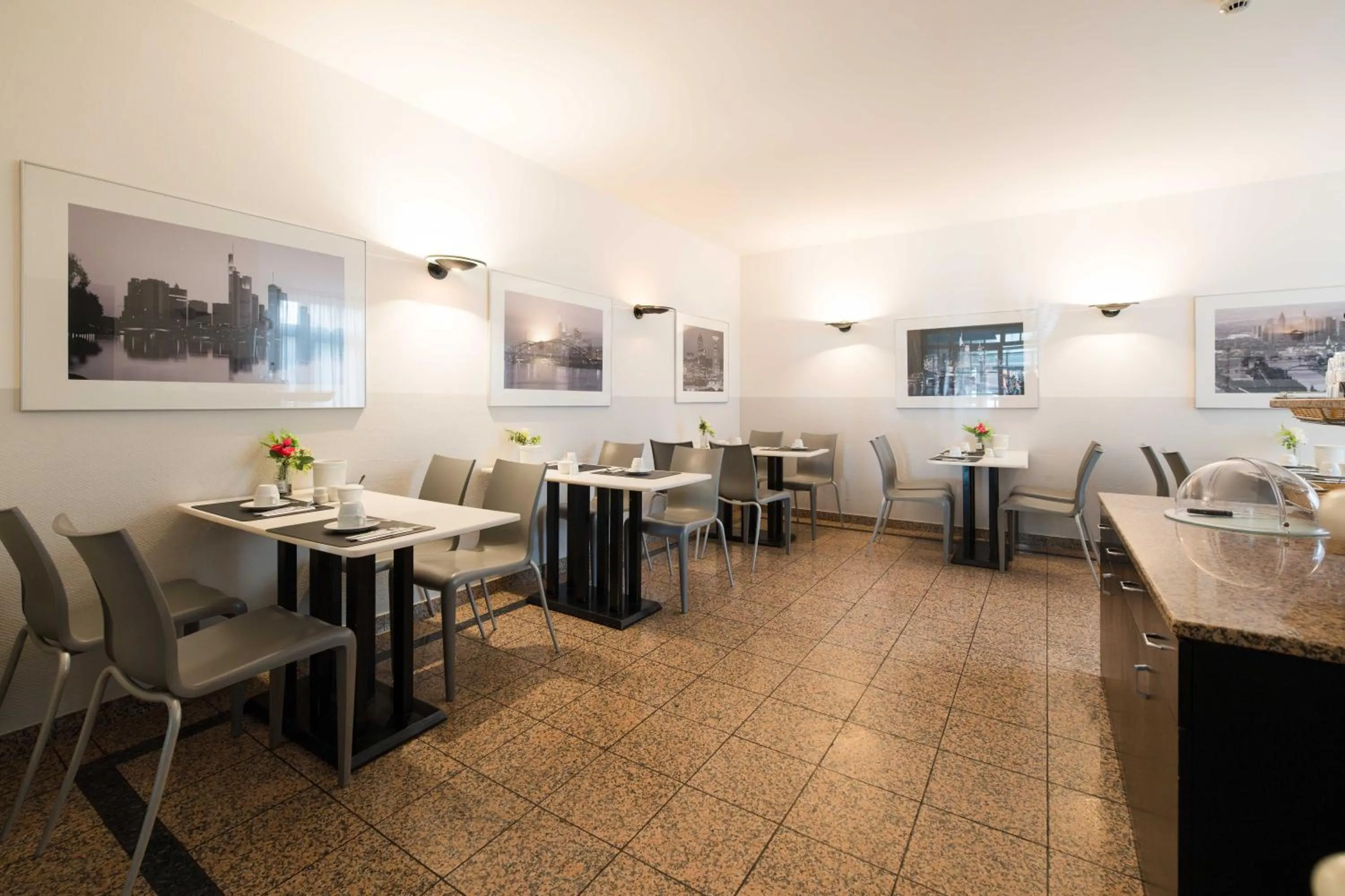 Breakfast in Hotel Topas Frankfurt City Centre