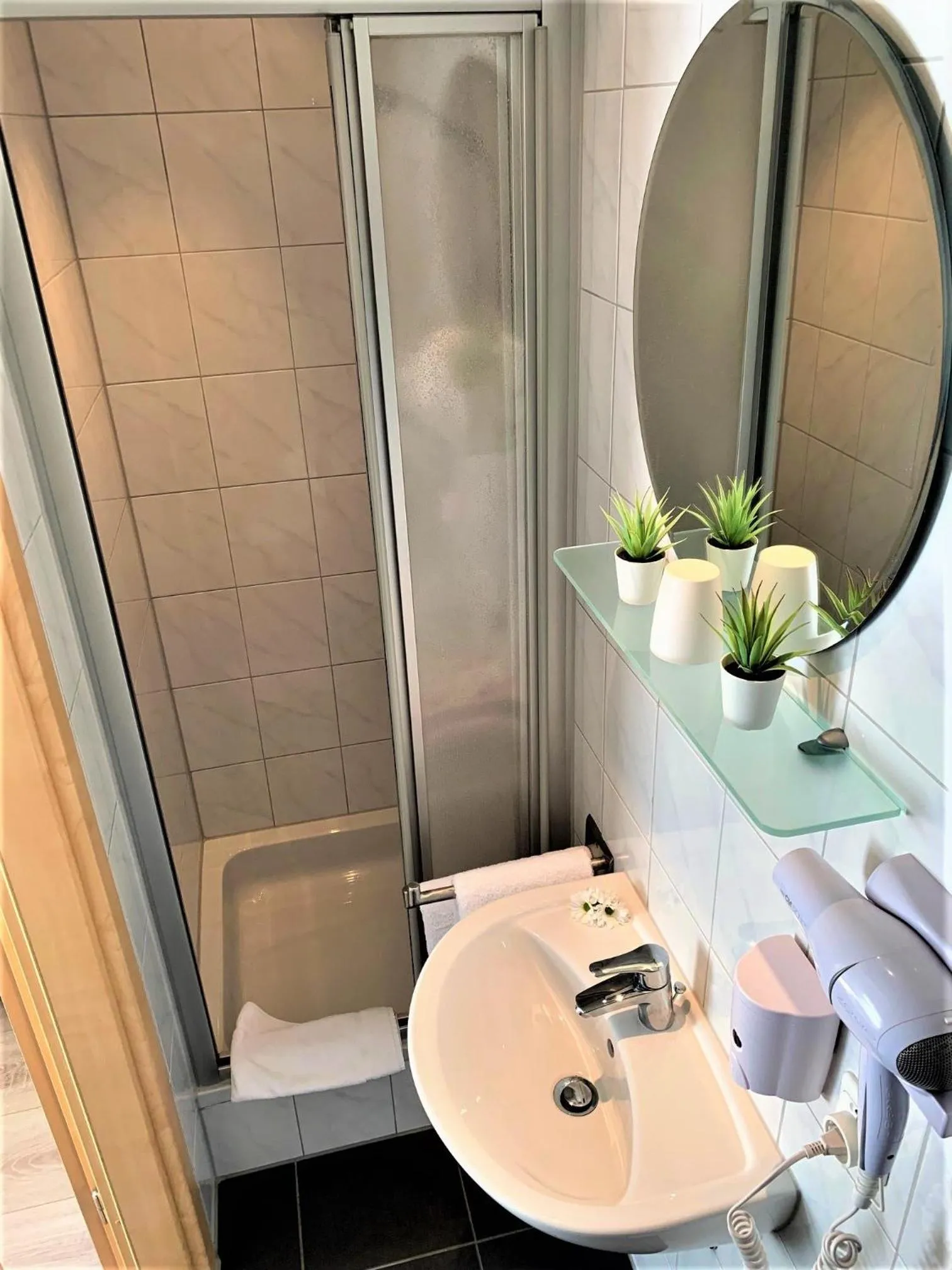 Shower in Hotel zum Adler