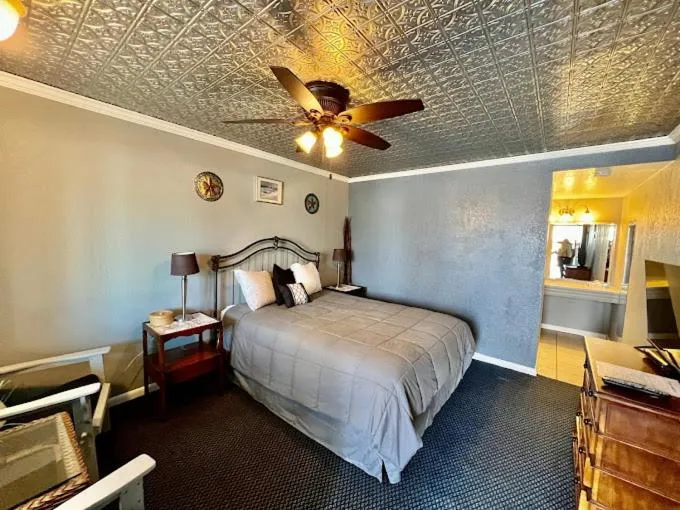 Bed in Terrace Park Inn