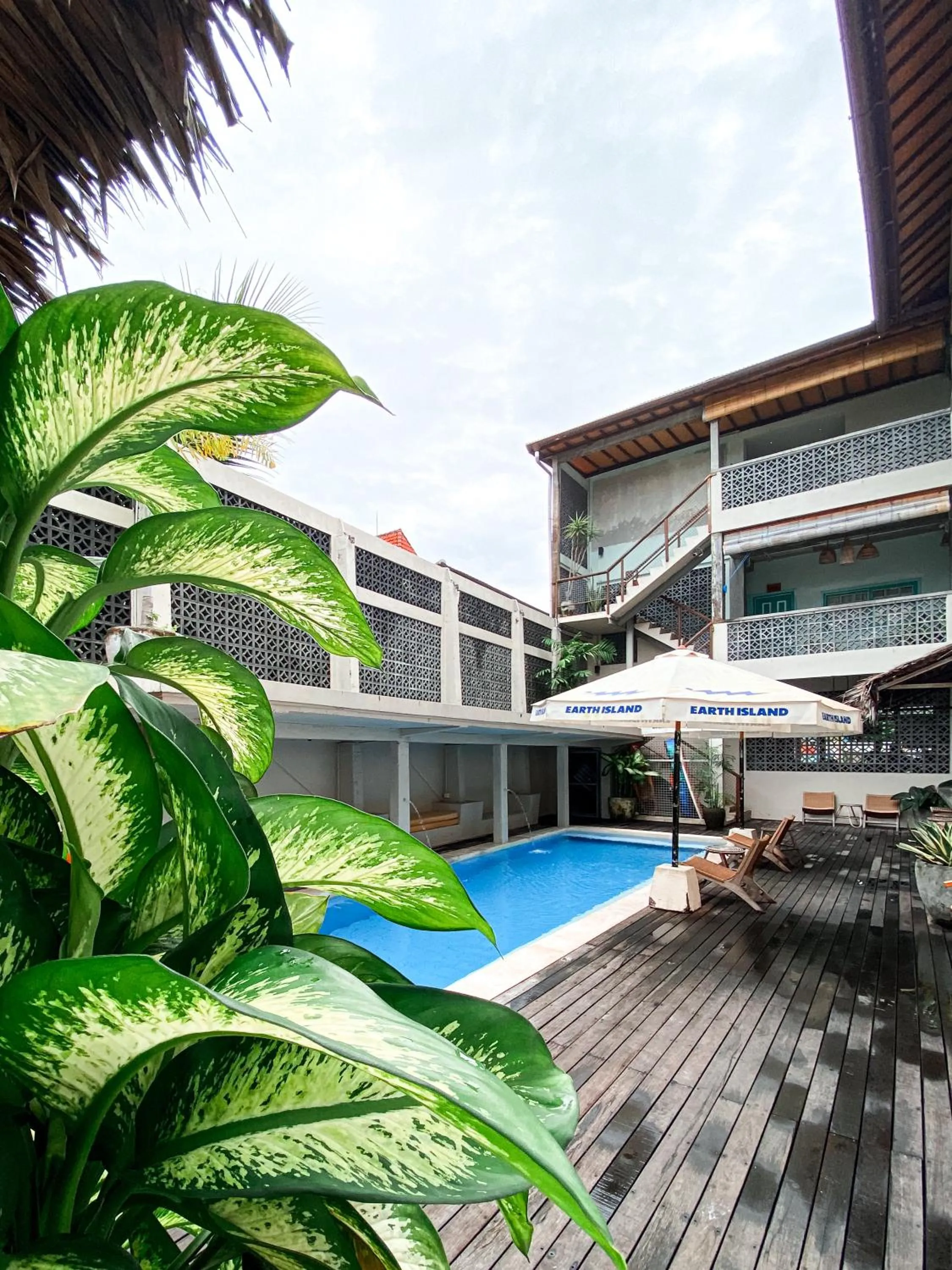 Swimming pool in Good Mantra Studio