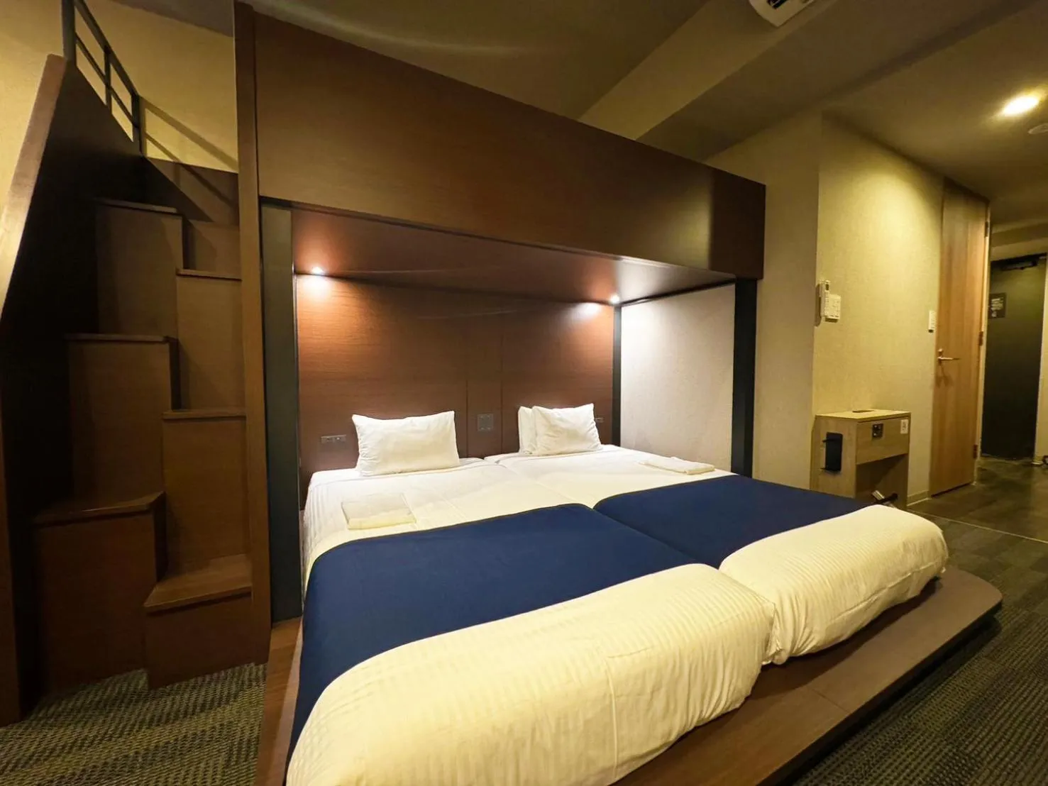 Bed in MONday Apart Ueno Shinokachimachi