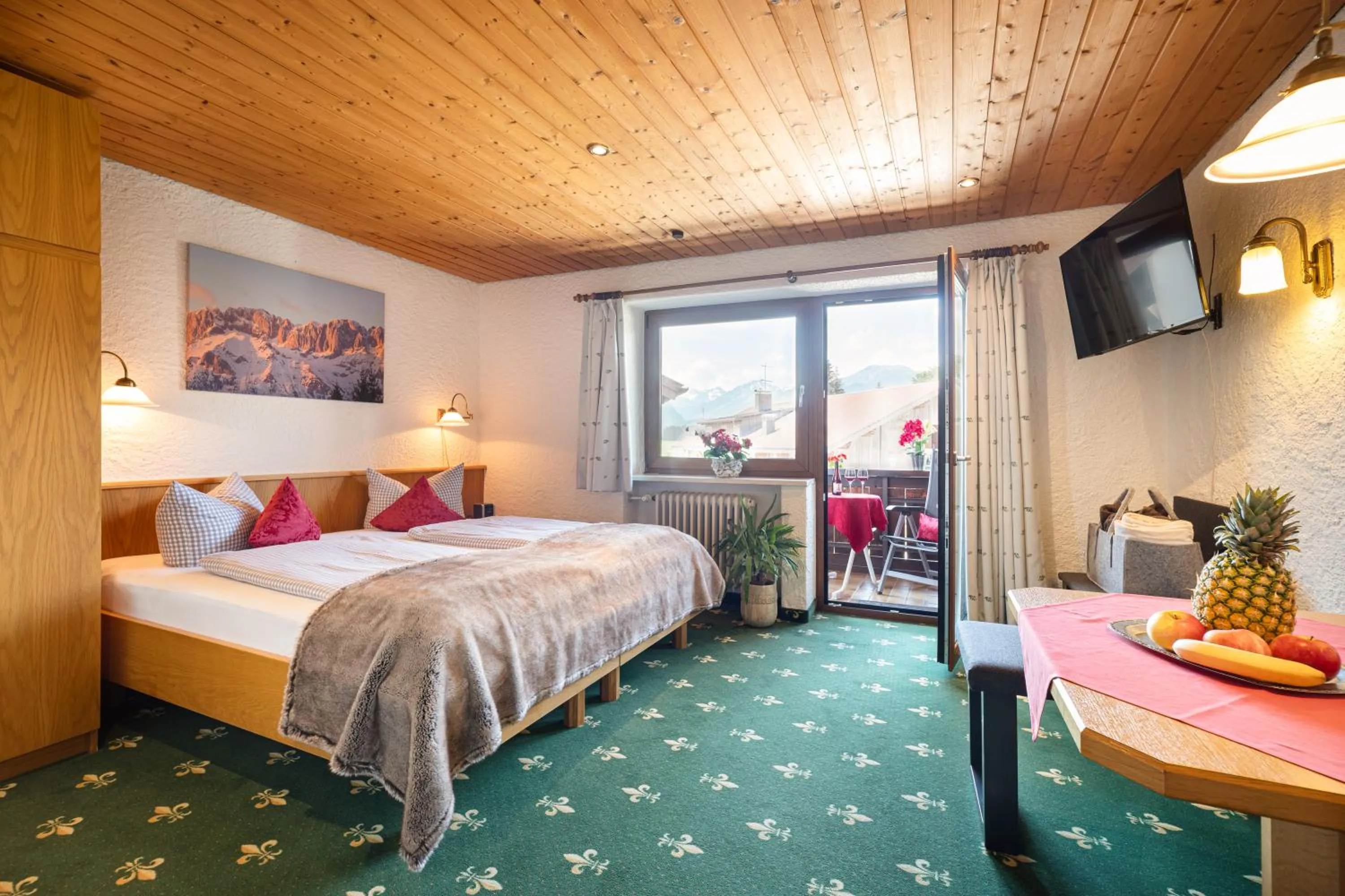 Bed in Familien- und Wellnesshotel "Landhaus Viktoria"