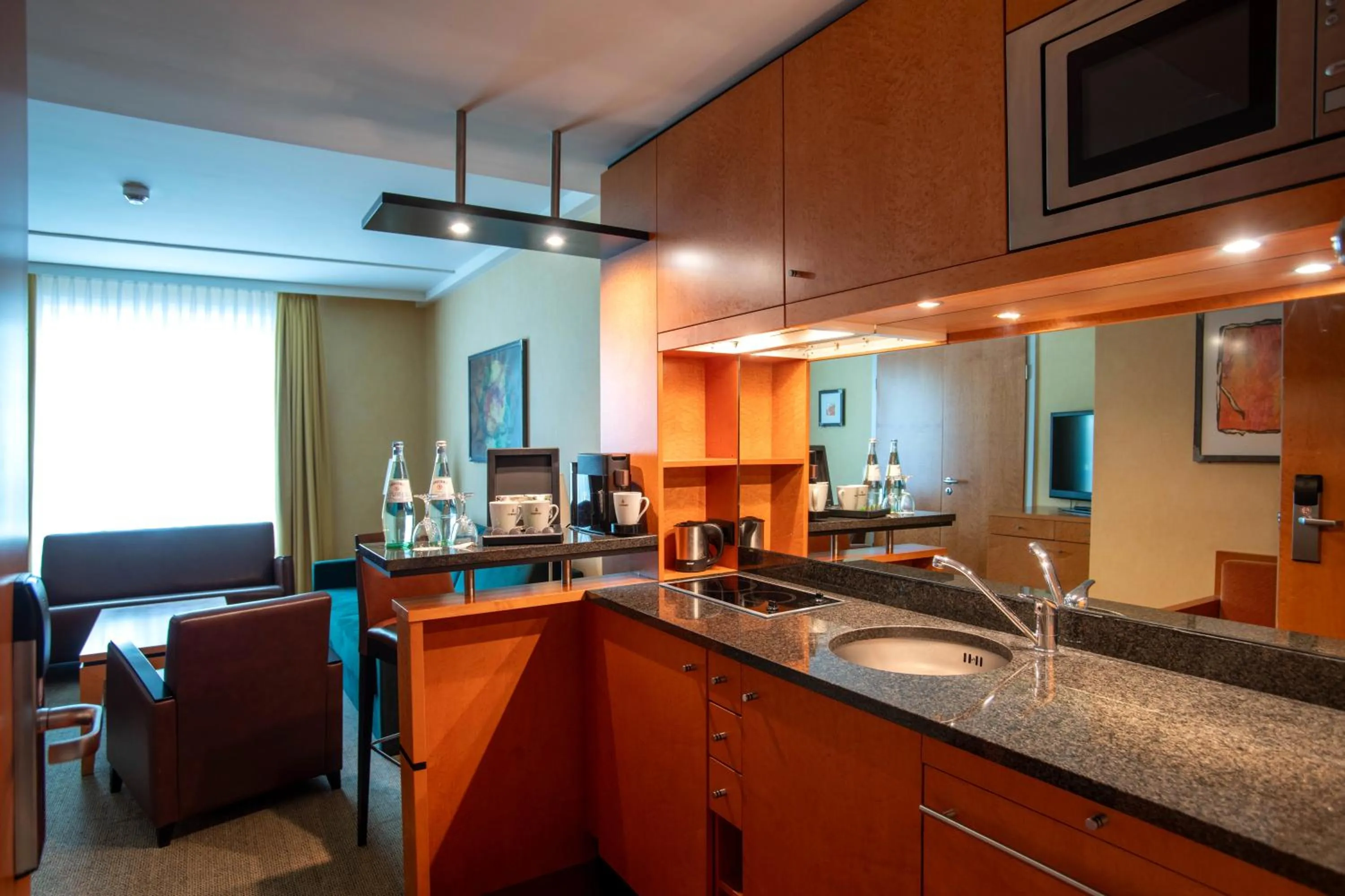 TV and multimedia in Best Western Premier Airporthotel Berlin