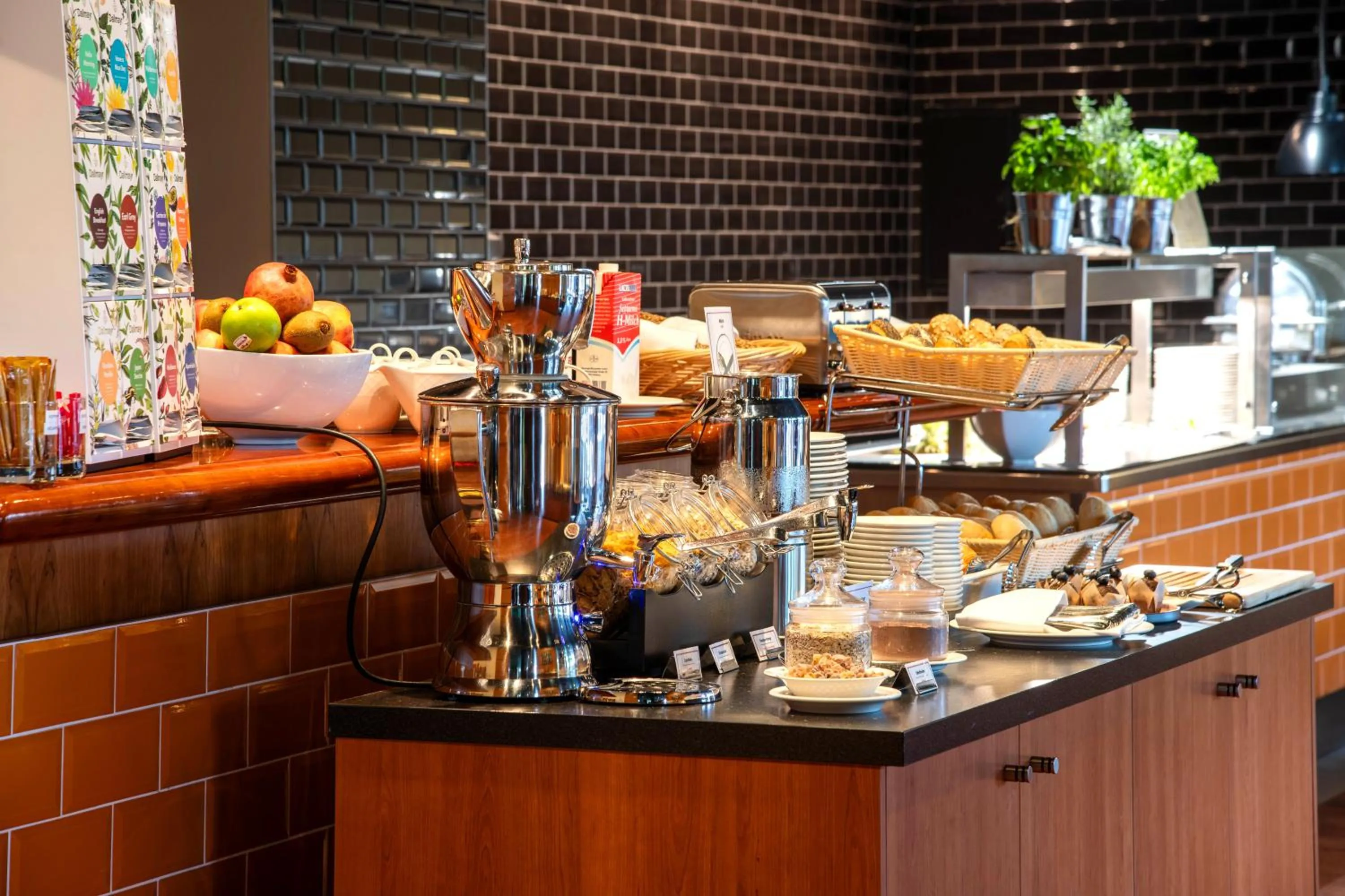 Breakfast in Best Western Premier Airporthotel Berlin