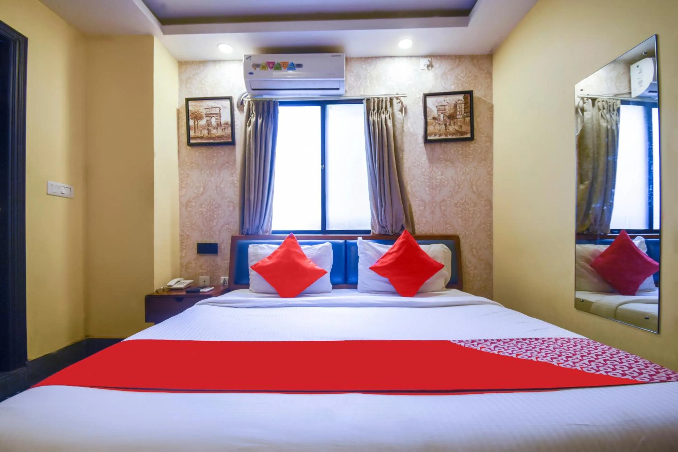 Bedroom, Bed in Kiaan Inn