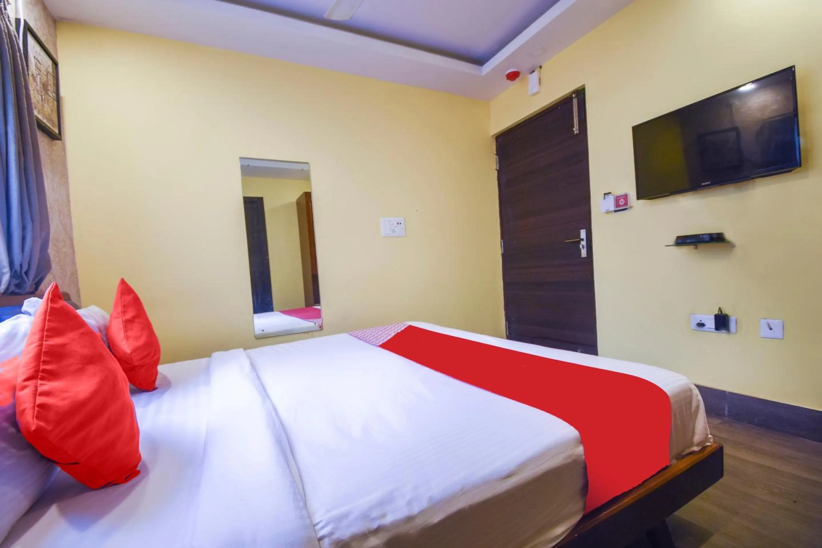 Bedroom, Bed in Kiaan Inn