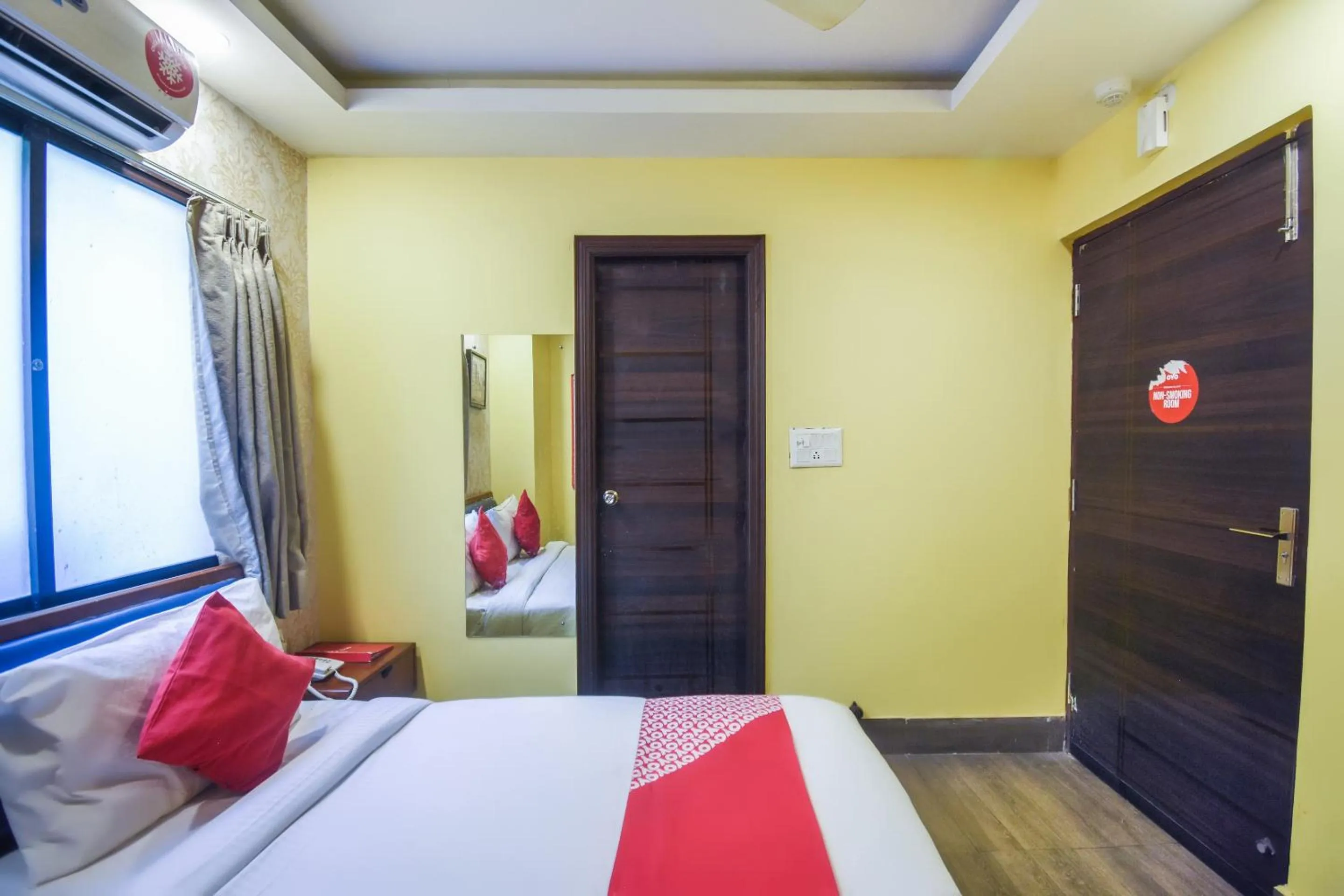 Bedroom, Bed in Kiaan Inn