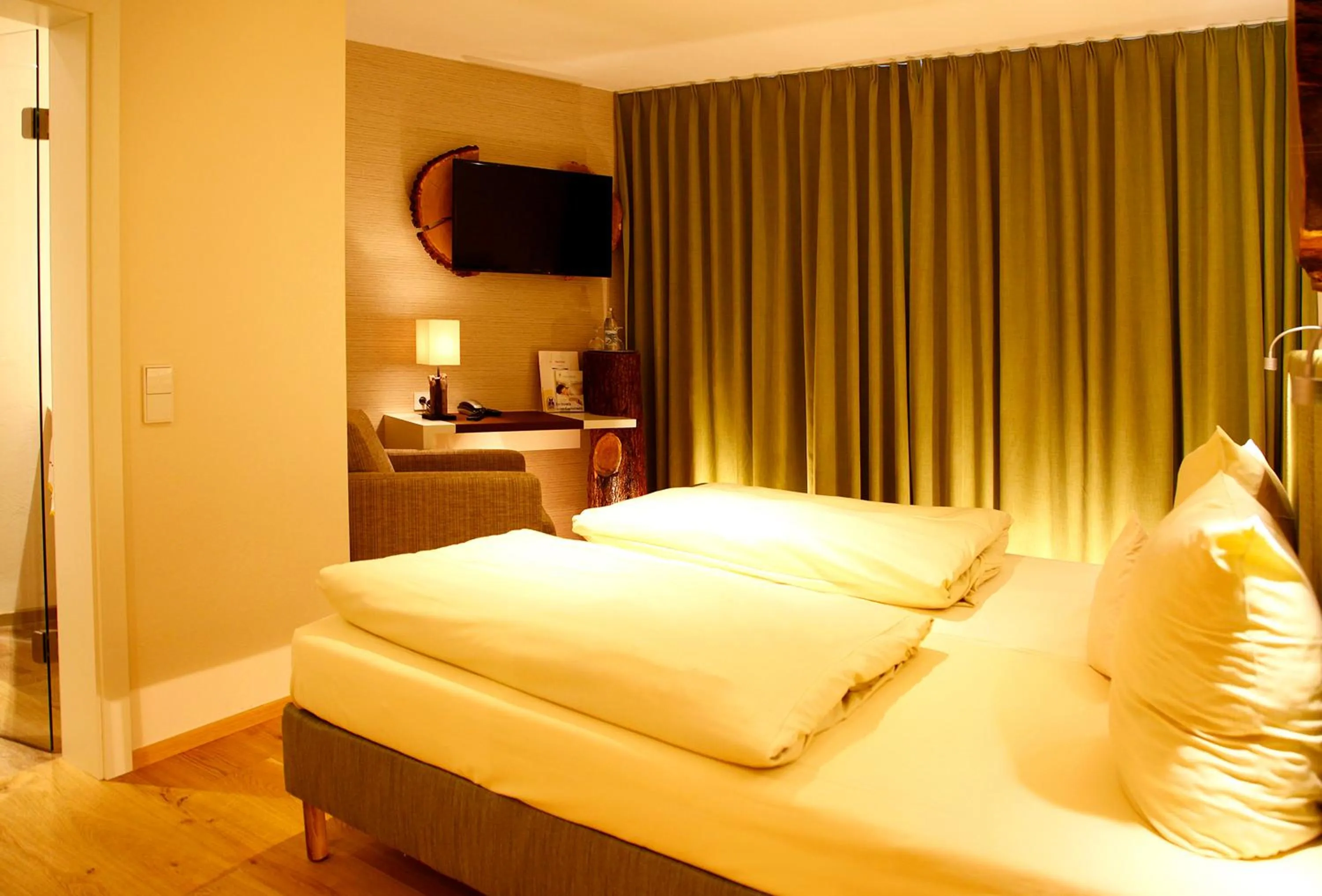 Photo of the whole room, Bed in Flair Hotel Nieder