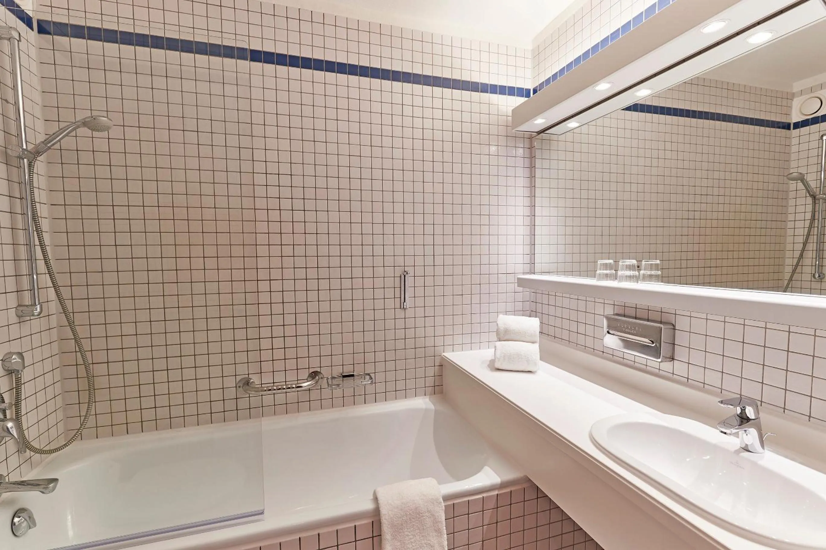 Bathroom in Steigenberger Hotel Conti Hansa Kiel