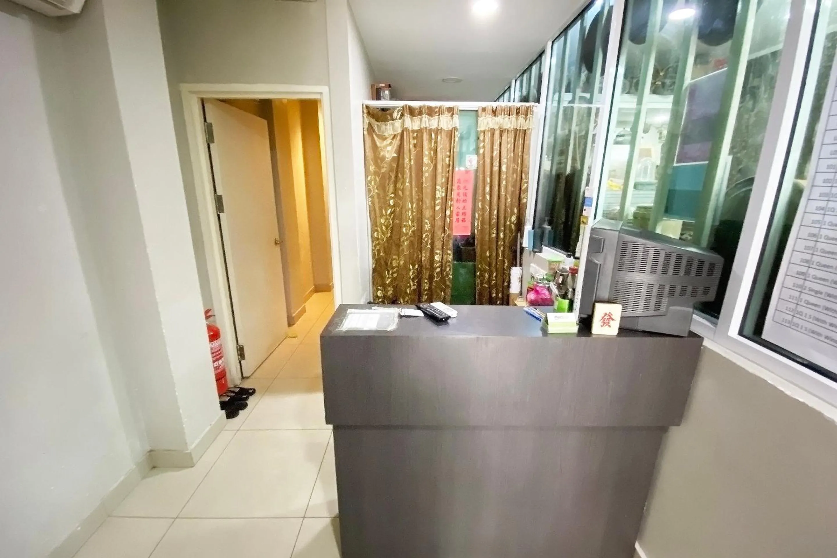 Lobby or reception in Hotel O Nice Stay Three Six Five Services