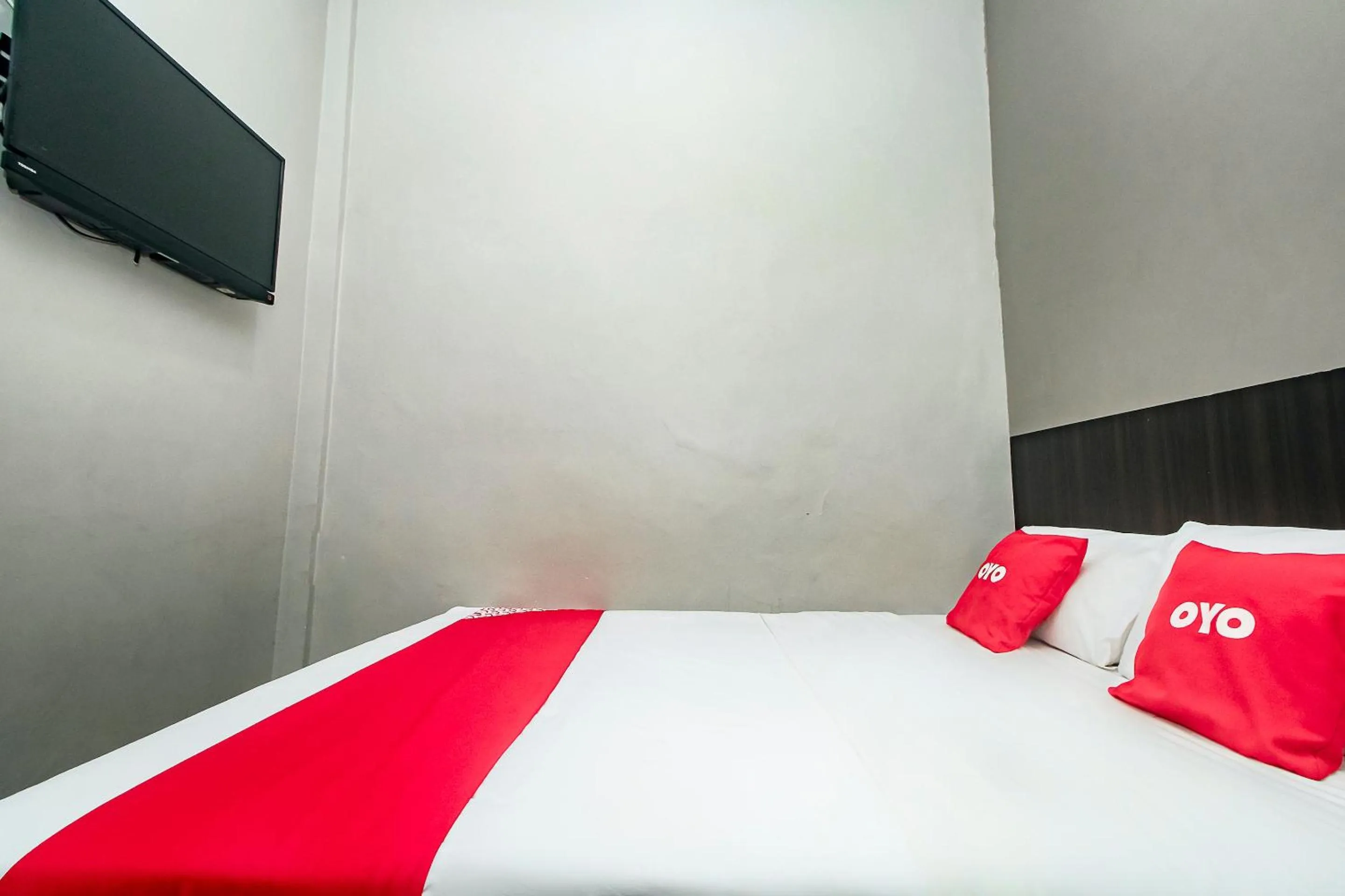 Bedroom, Bed in Hotel O Nice Stay Three Six Five Services