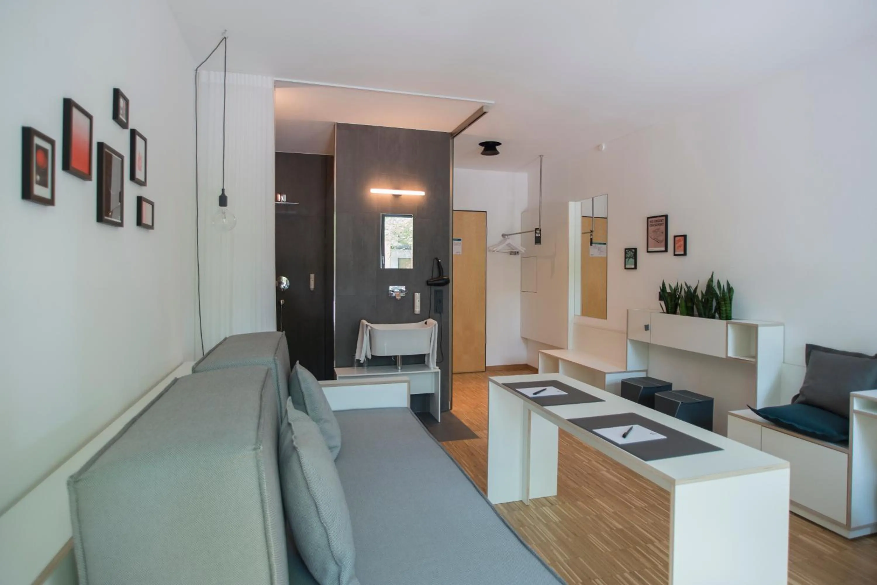 Photo of the whole room in Arcadeon