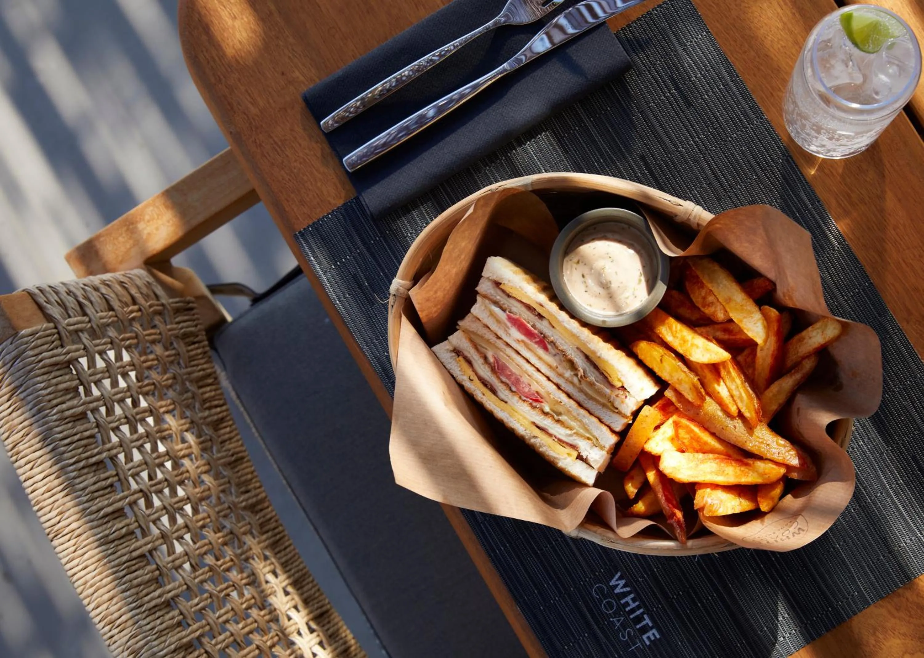 Food and drinks in Domes White Coast Milos, Adults Only