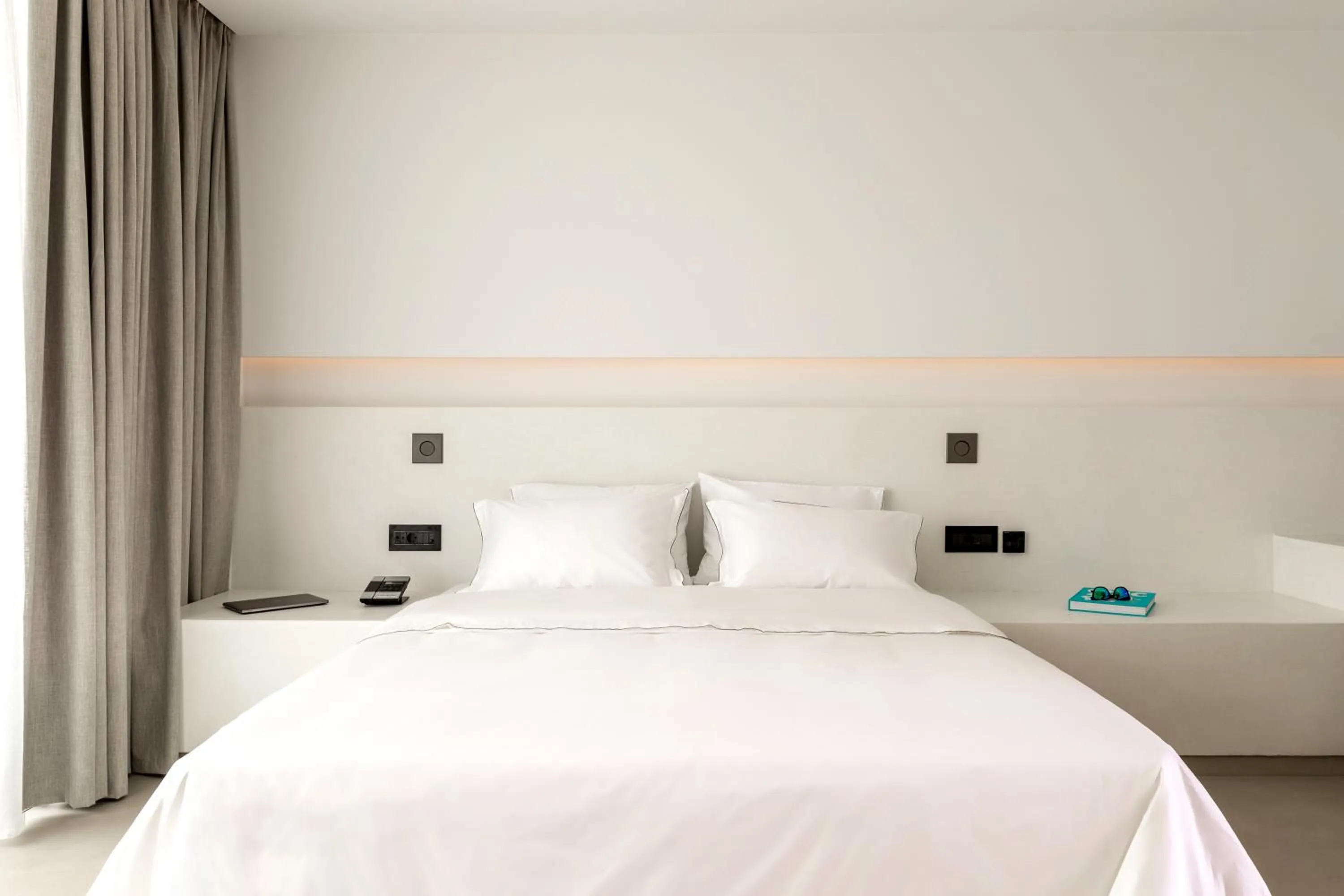 Bed in Domes White Coast Milos, Adults Only