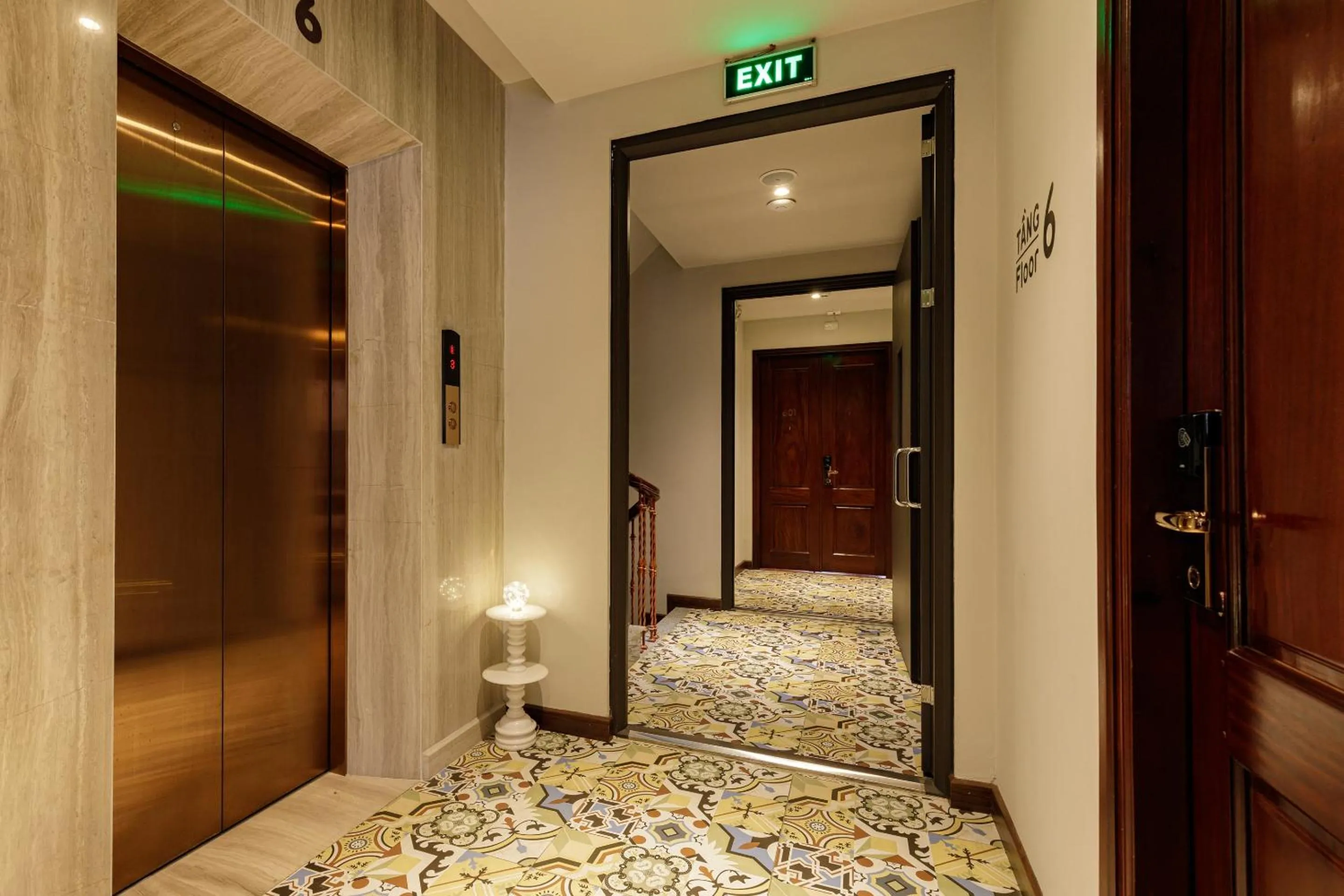 Lobby or reception, Bed in Super OYO Capital O 1169 Le Grand Hanoi Hotel - The Charm