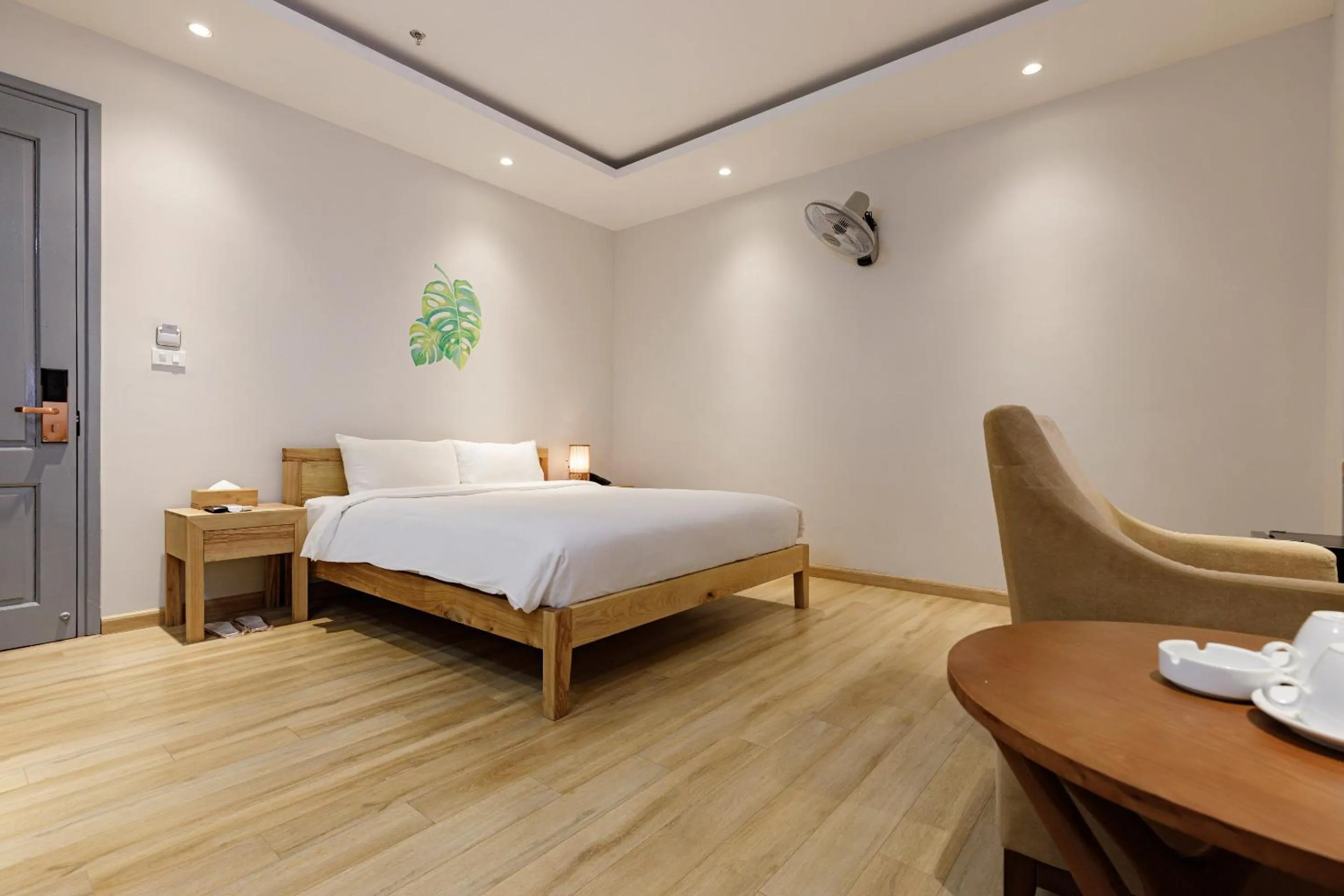 Bedroom, Bed in Super OYO Capital O 1169 Le Grand Hanoi Hotel - The Charm