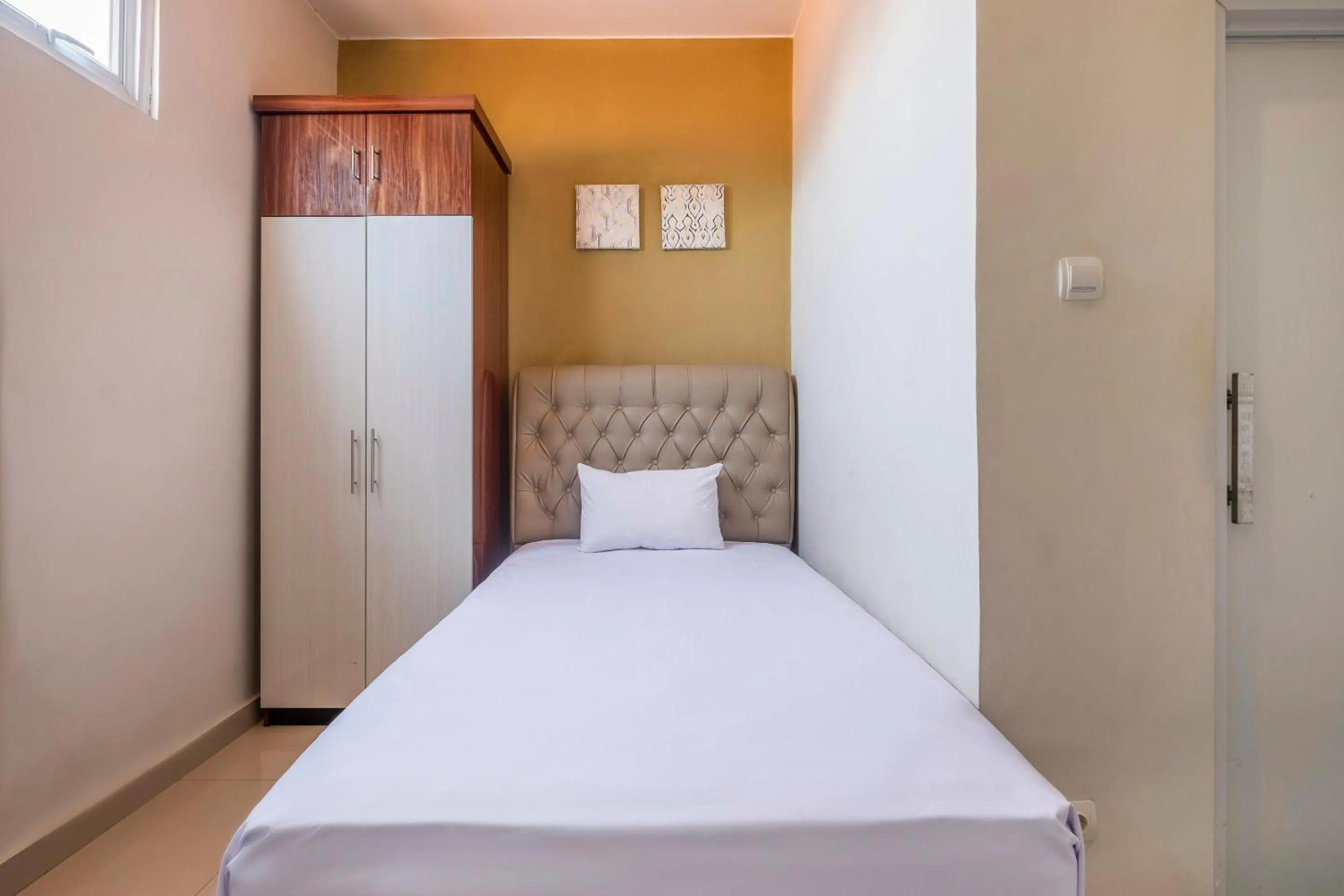 Bedroom, Bed in Koolkost near Stikes Cirebon