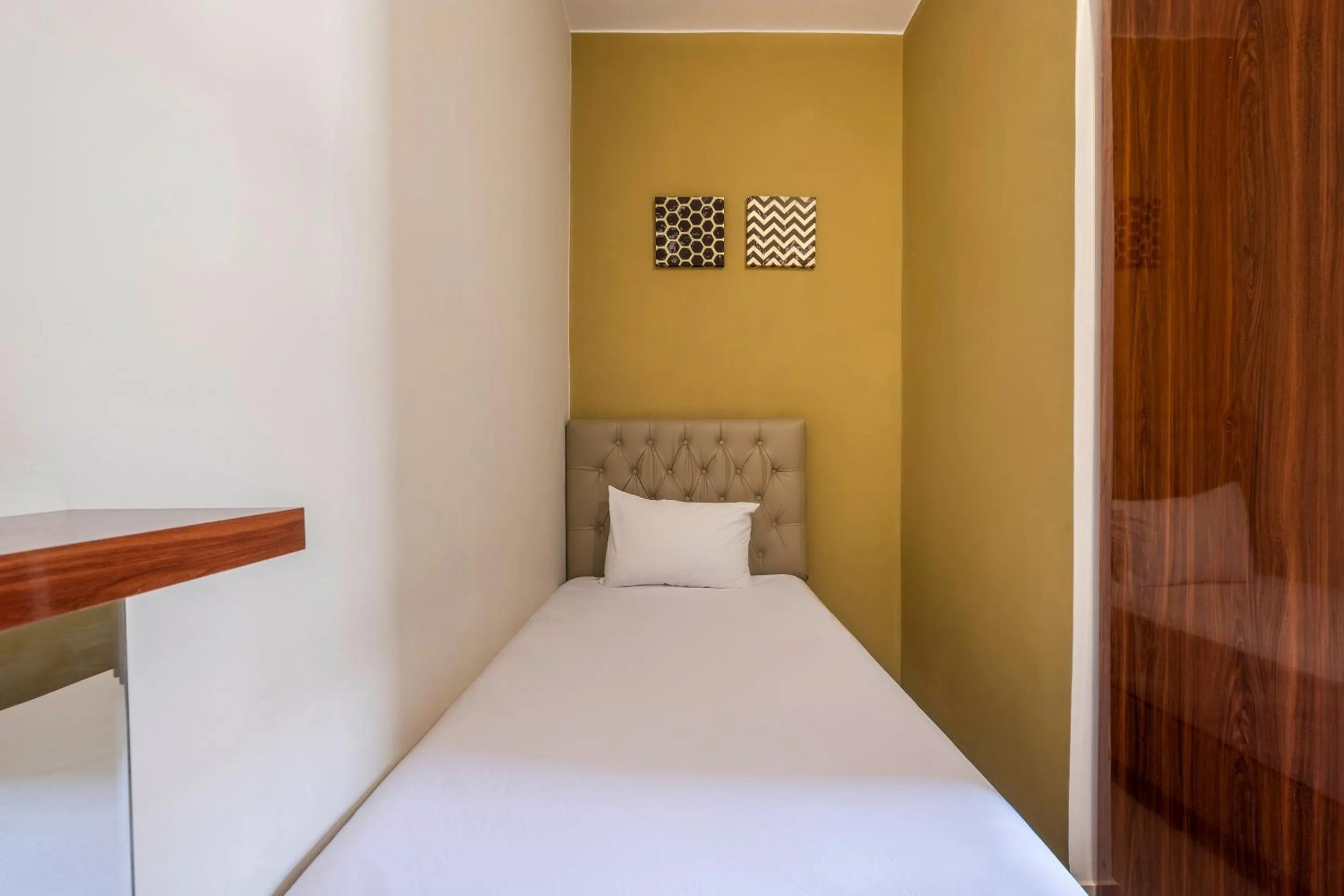 Bedroom, Bed in Koolkost near Stikes Cirebon