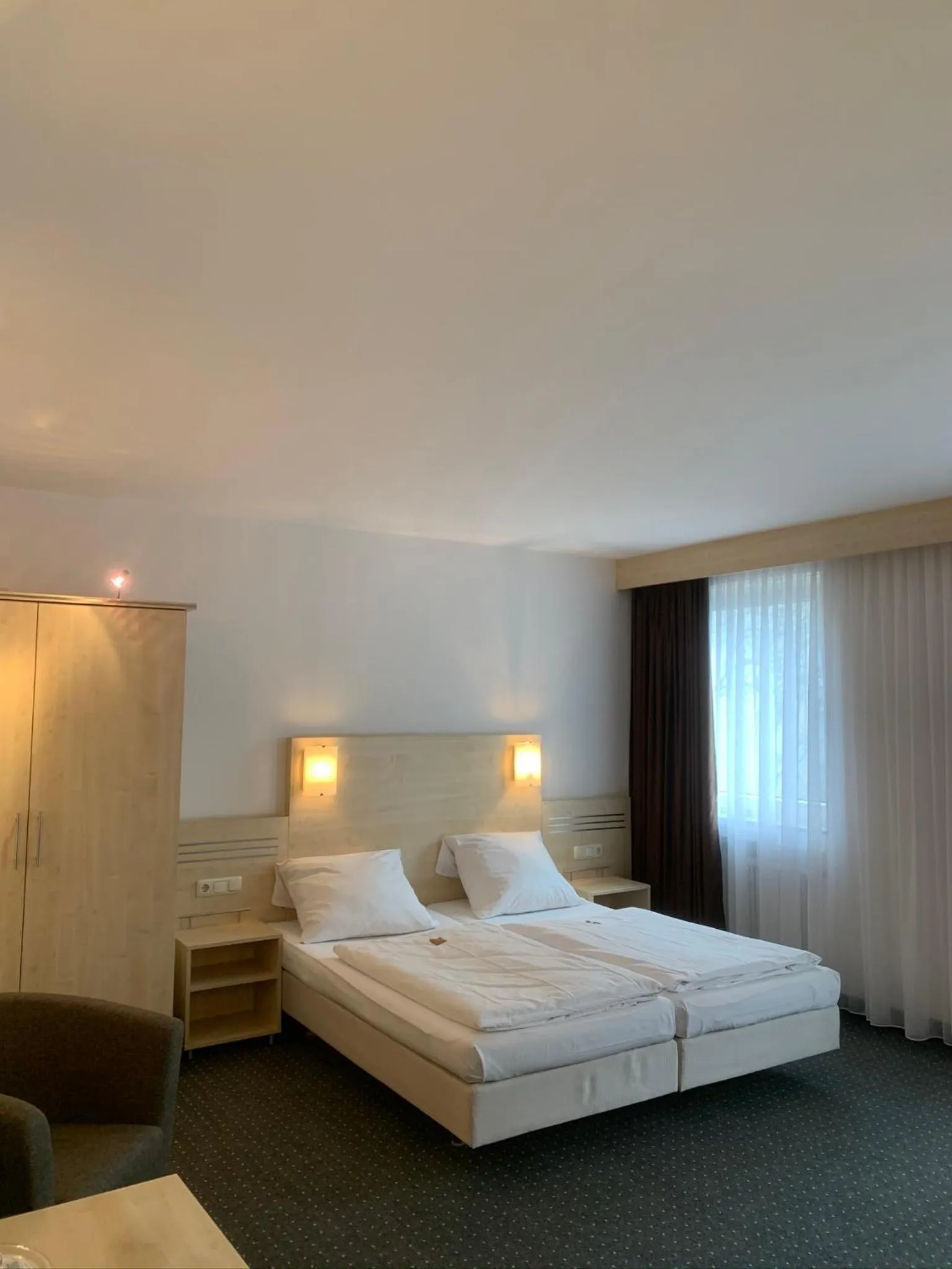 Bed in Hotel Mondial Comfort - Frankfurt City Centre