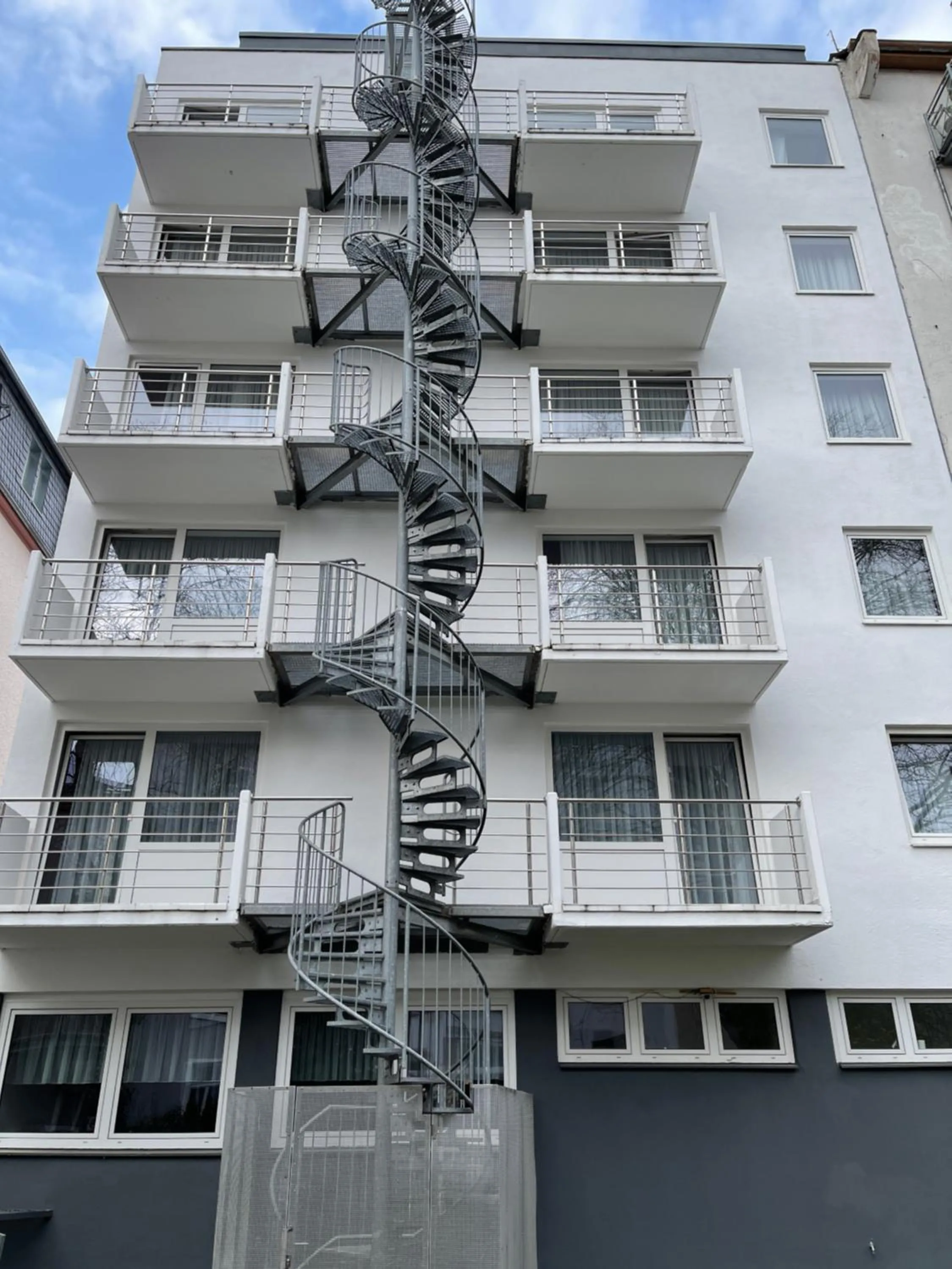 Balcony/Terrace in Hotel Mondial Comfort - Frankfurt City Centre