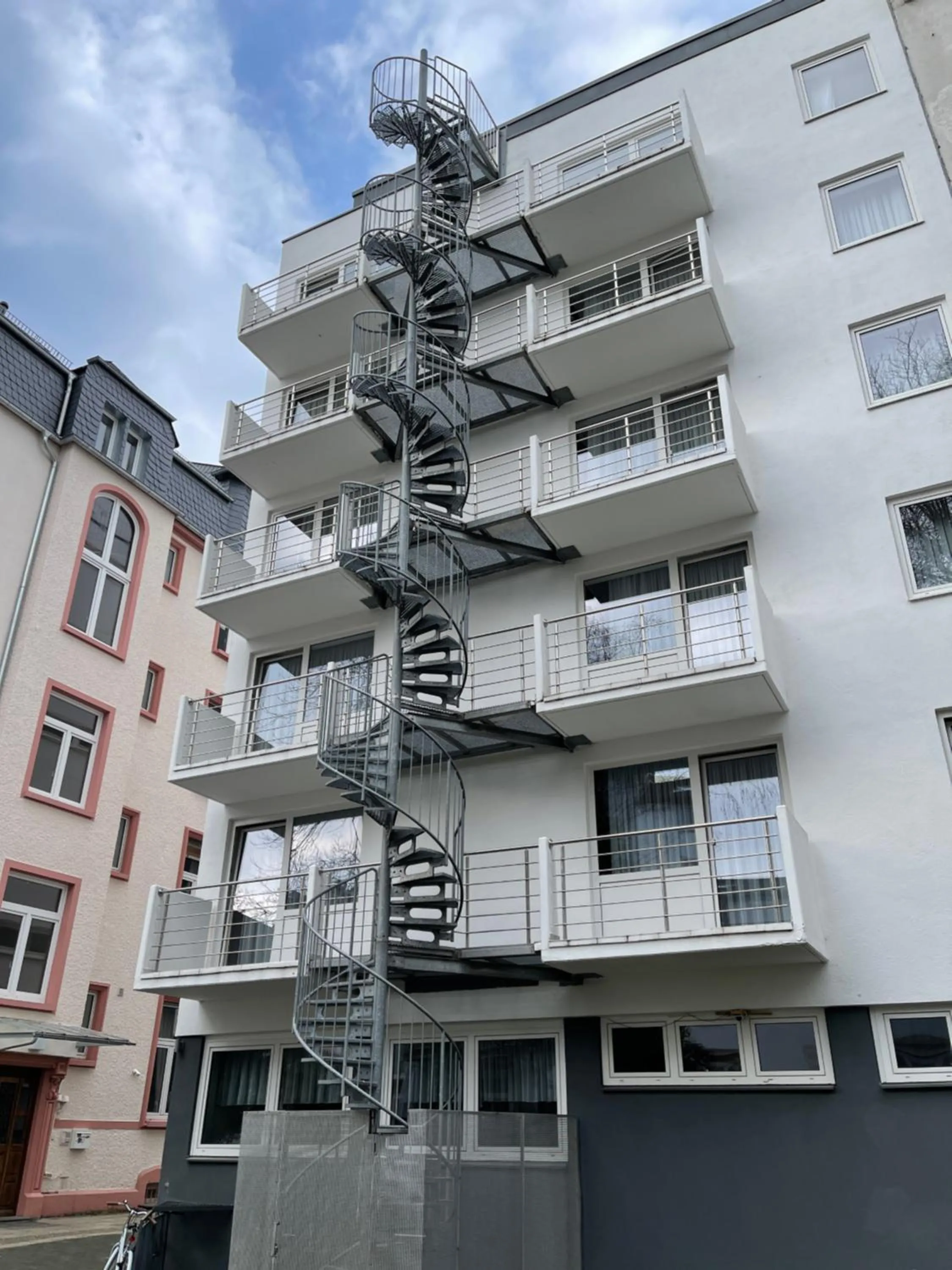 Balcony/Terrace in Hotel Mondial Comfort - Frankfurt City Centre