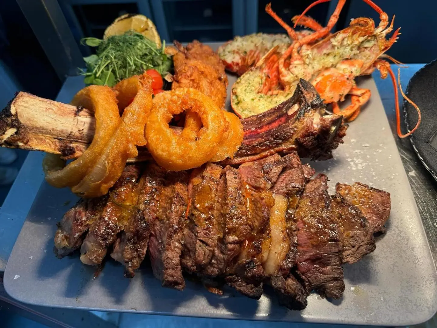 Restaurant/places to eat in The White Hart Rooms