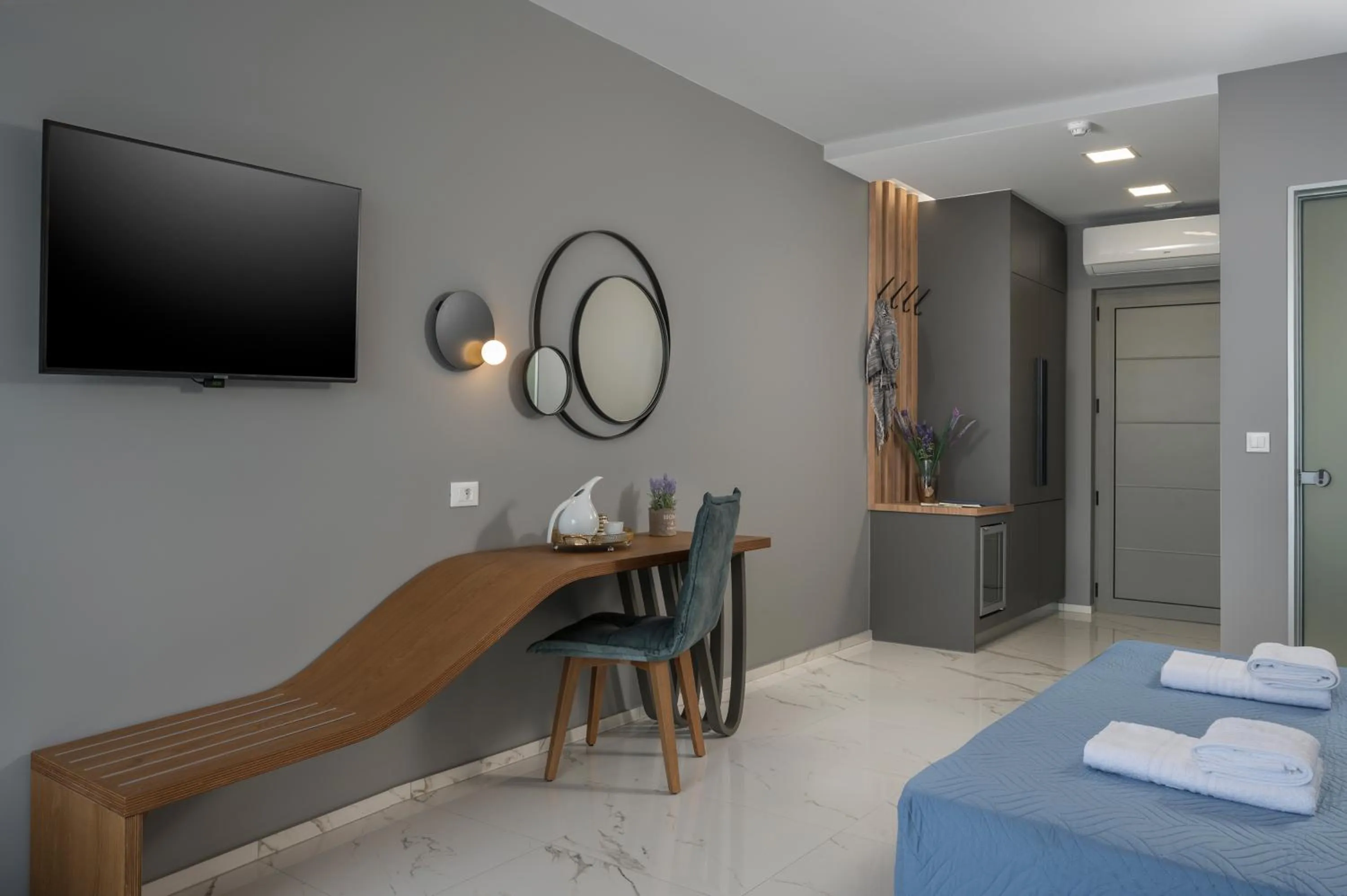 Photo of the whole room, Bed in Blue Elephant Boutique Hotel & Spa - Adults Only