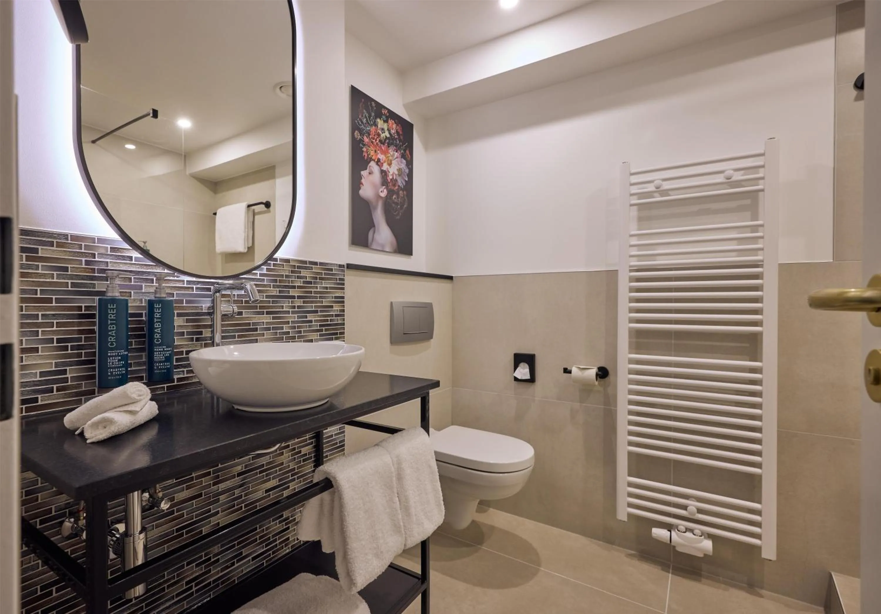 Bathroom in DoubleTree by Hilton Hannover Schweizerhof