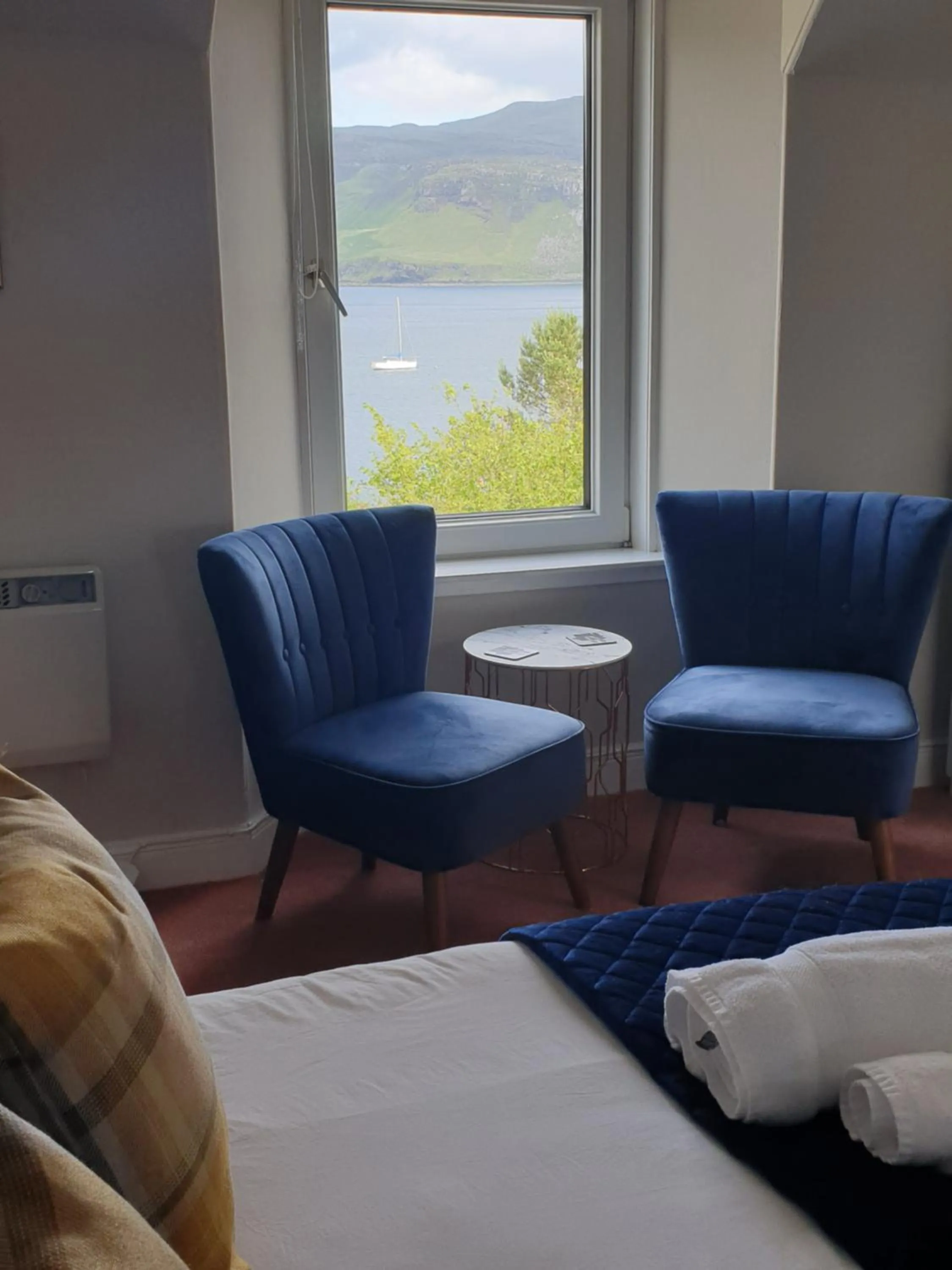 Sea view, Bed in Rockview