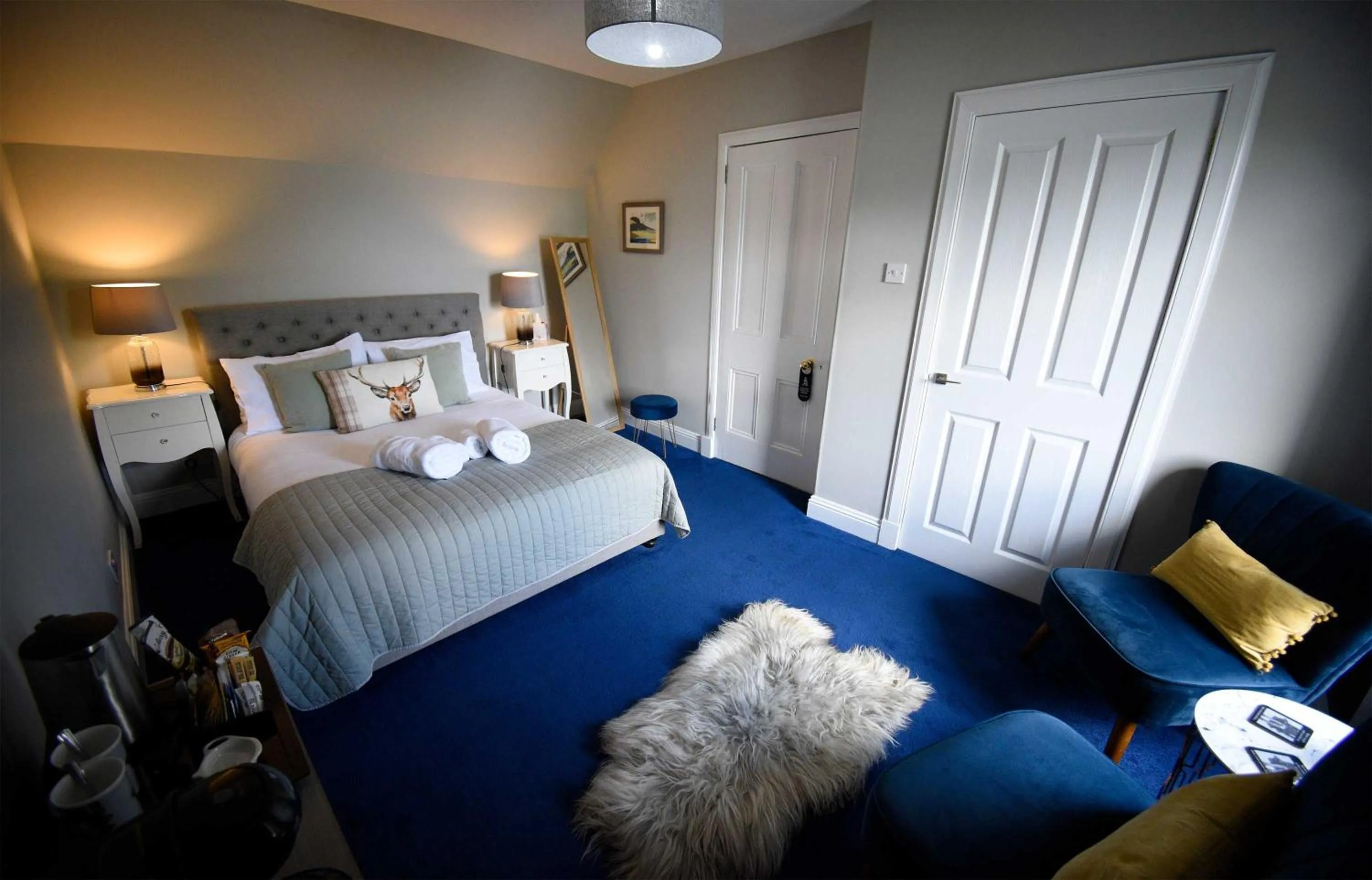 Photo of the whole room, Bed in Rockview